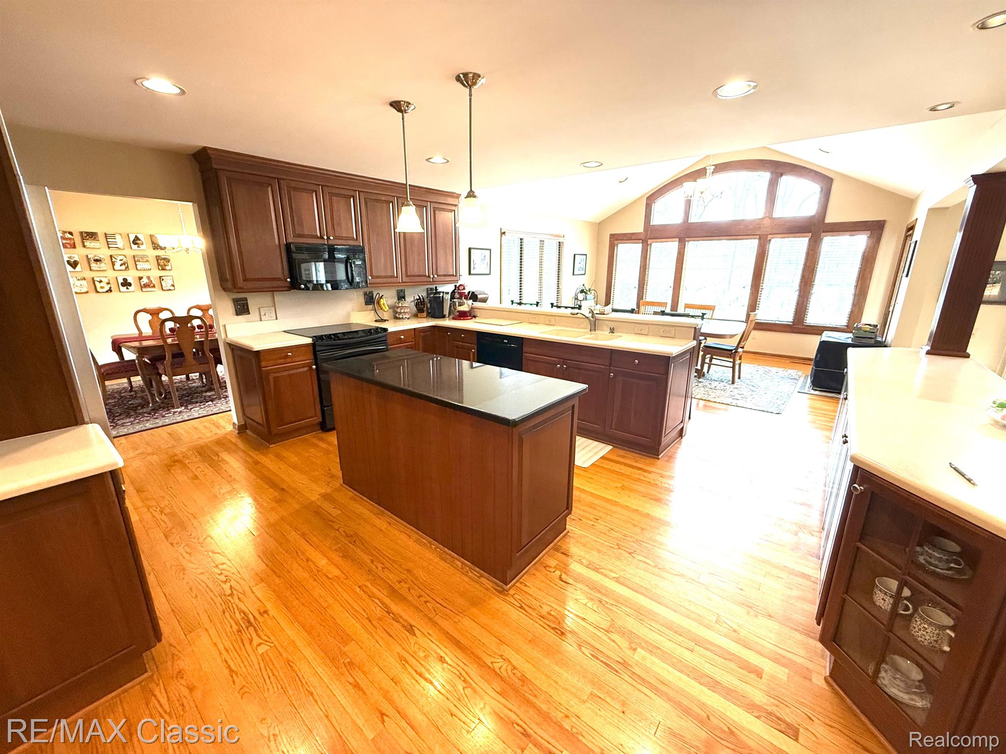 Commercetwp, Michigan, 48382, United States, 4 Bedrooms Bedrooms, ,4 BathroomsBathrooms,Residential,Active,1764558