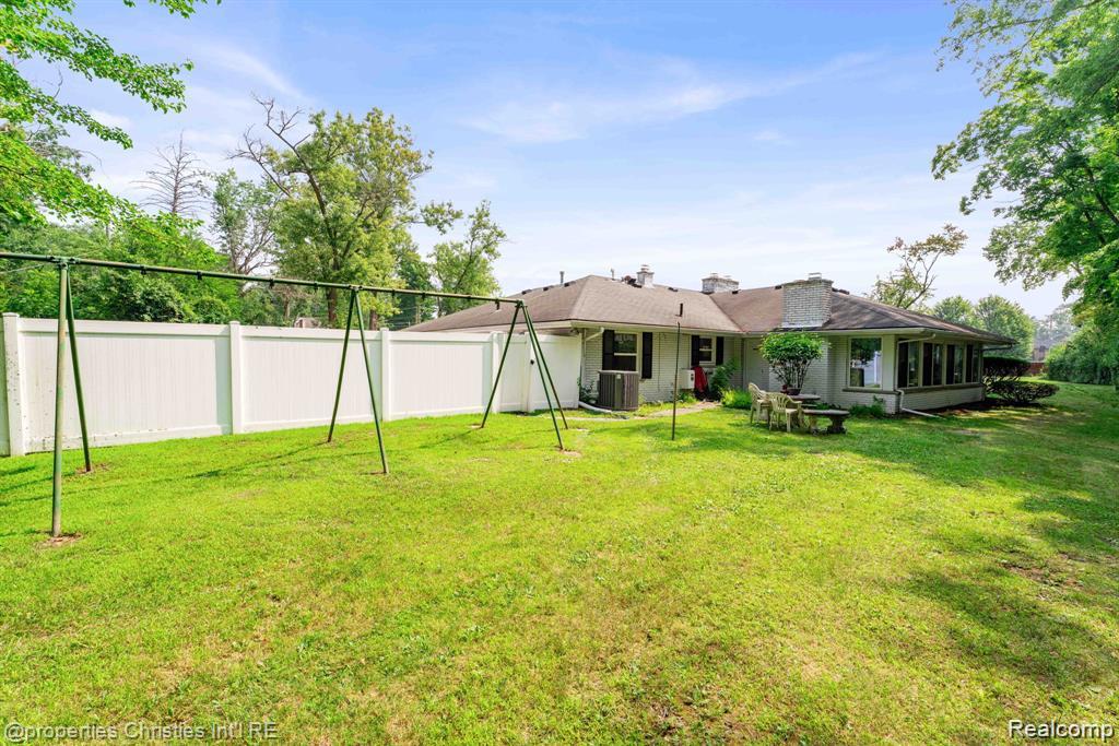 Beverlyhills, Michigan, 48025, United States, 3 Bedrooms Bedrooms, ,3 BathroomsBathrooms,Residential,Active,1997591