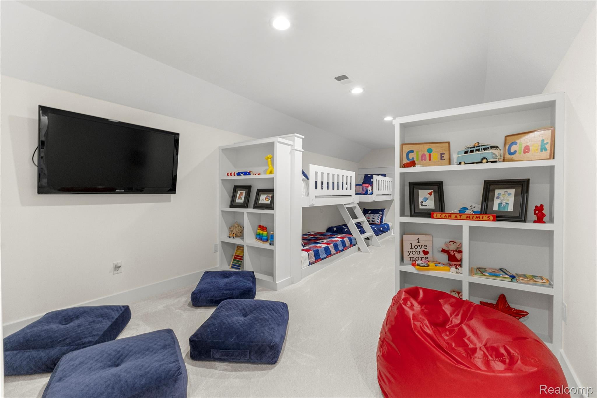 Northville, Michigan, 48168, United States, 5 Bedrooms Bedrooms, ,6 BathroomsBathrooms,Residential,Active,1913964