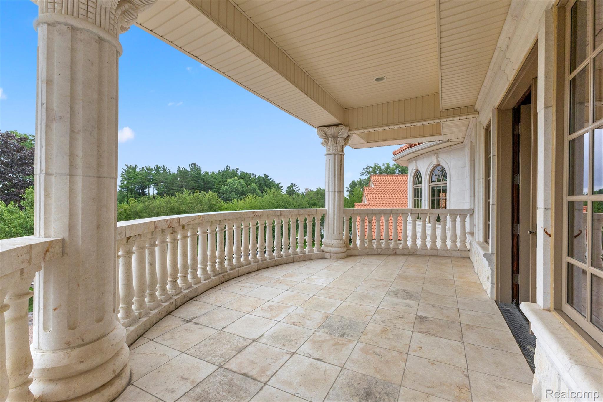 Northville, Michigan, 48168, United States, 9 Bedrooms Bedrooms, ,14 BathroomsBathrooms,Residential,Active,1904136