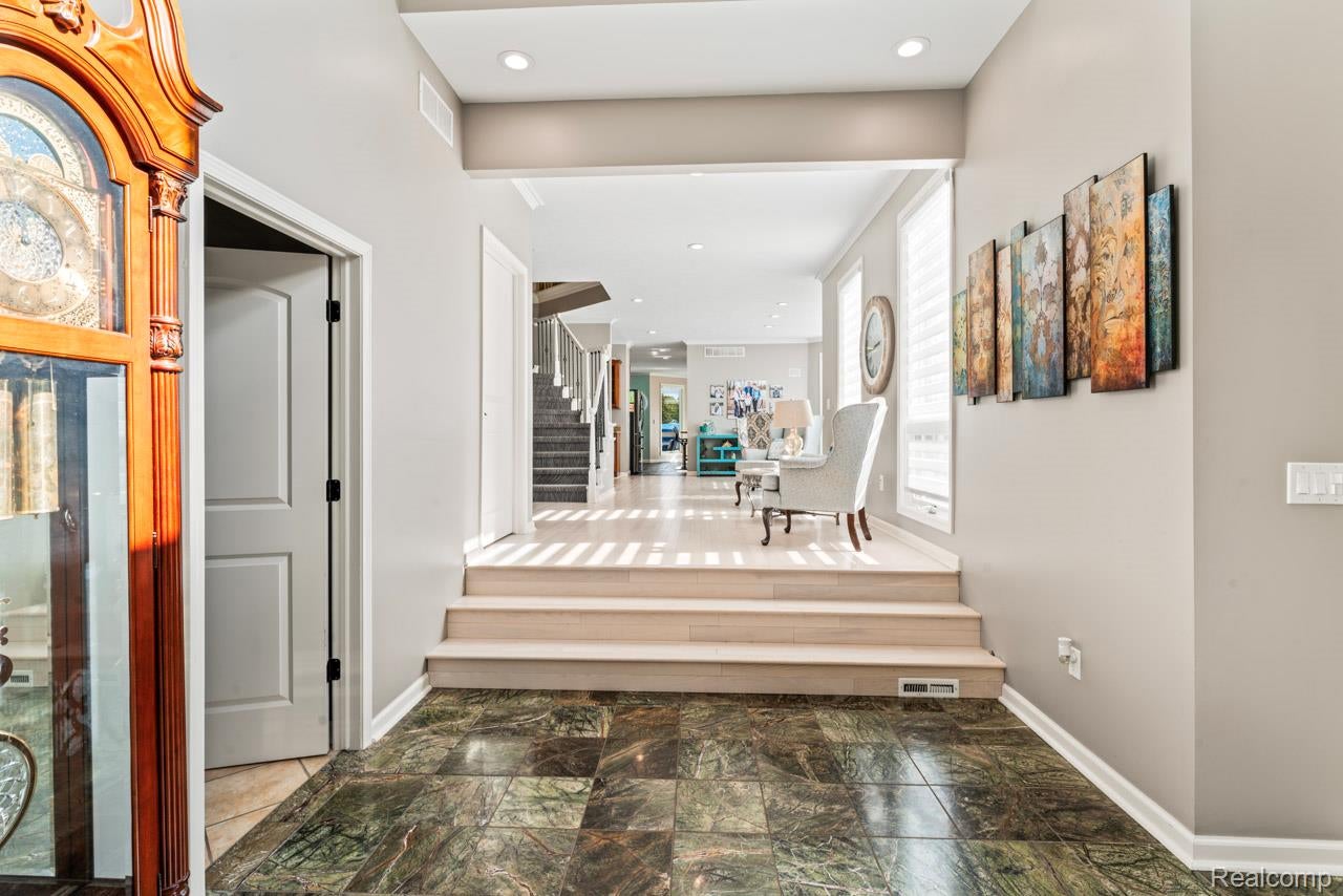 Linden, Michigan, 48451, United States, 5 Bedrooms Bedrooms, ,6 BathroomsBathrooms,Residential,Active,1959969