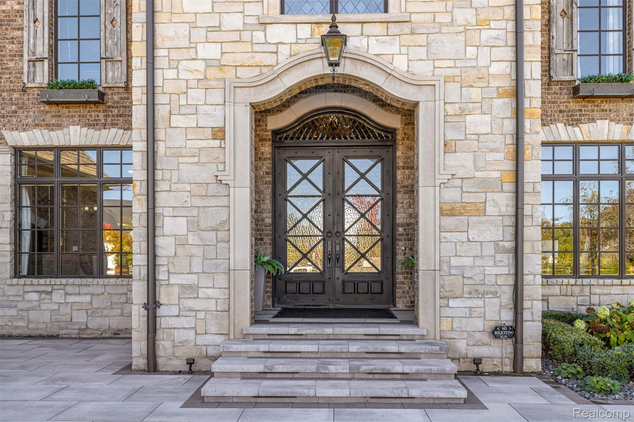 Northville, Michigan, 48168, United States, 5 Bedrooms Bedrooms, ,7 BathroomsBathrooms,Residential,Active,1960117