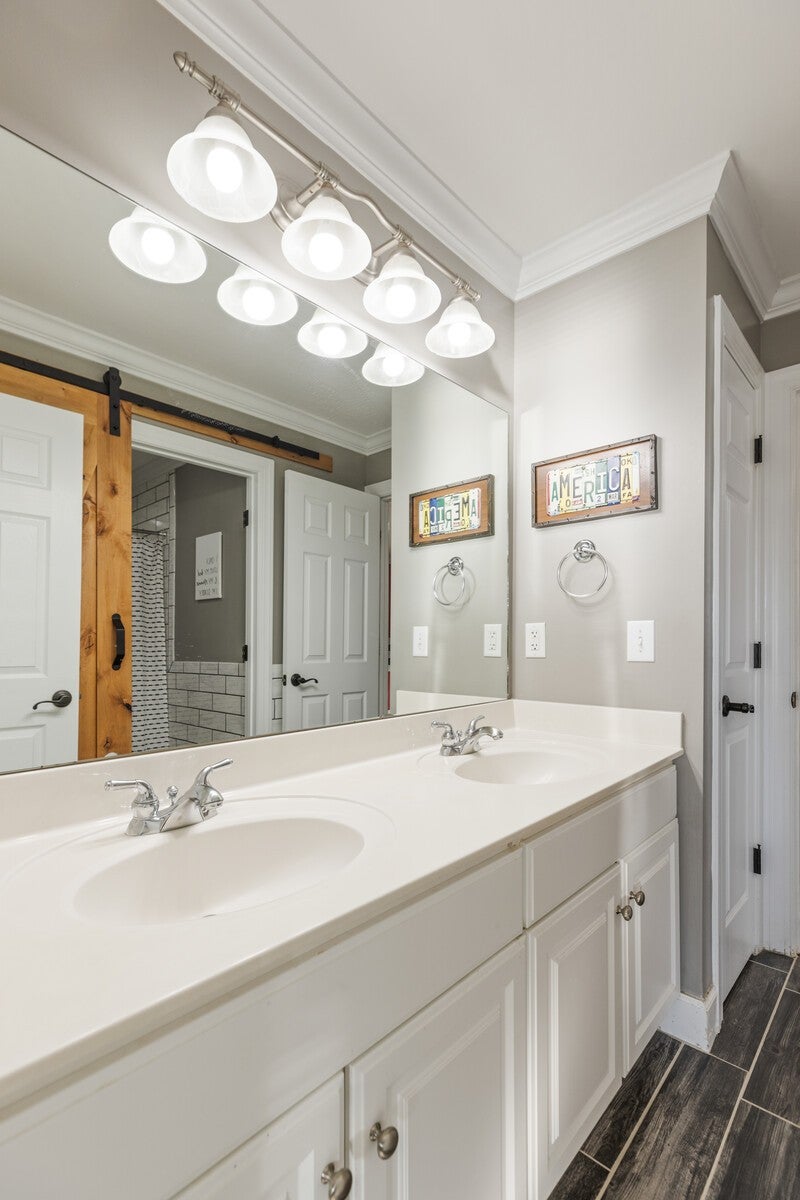 Brentwood, Tennessee, 37027, United States, 5 Bedrooms Bedrooms, ,4 BathroomsBathrooms,Residential,Active,2006880