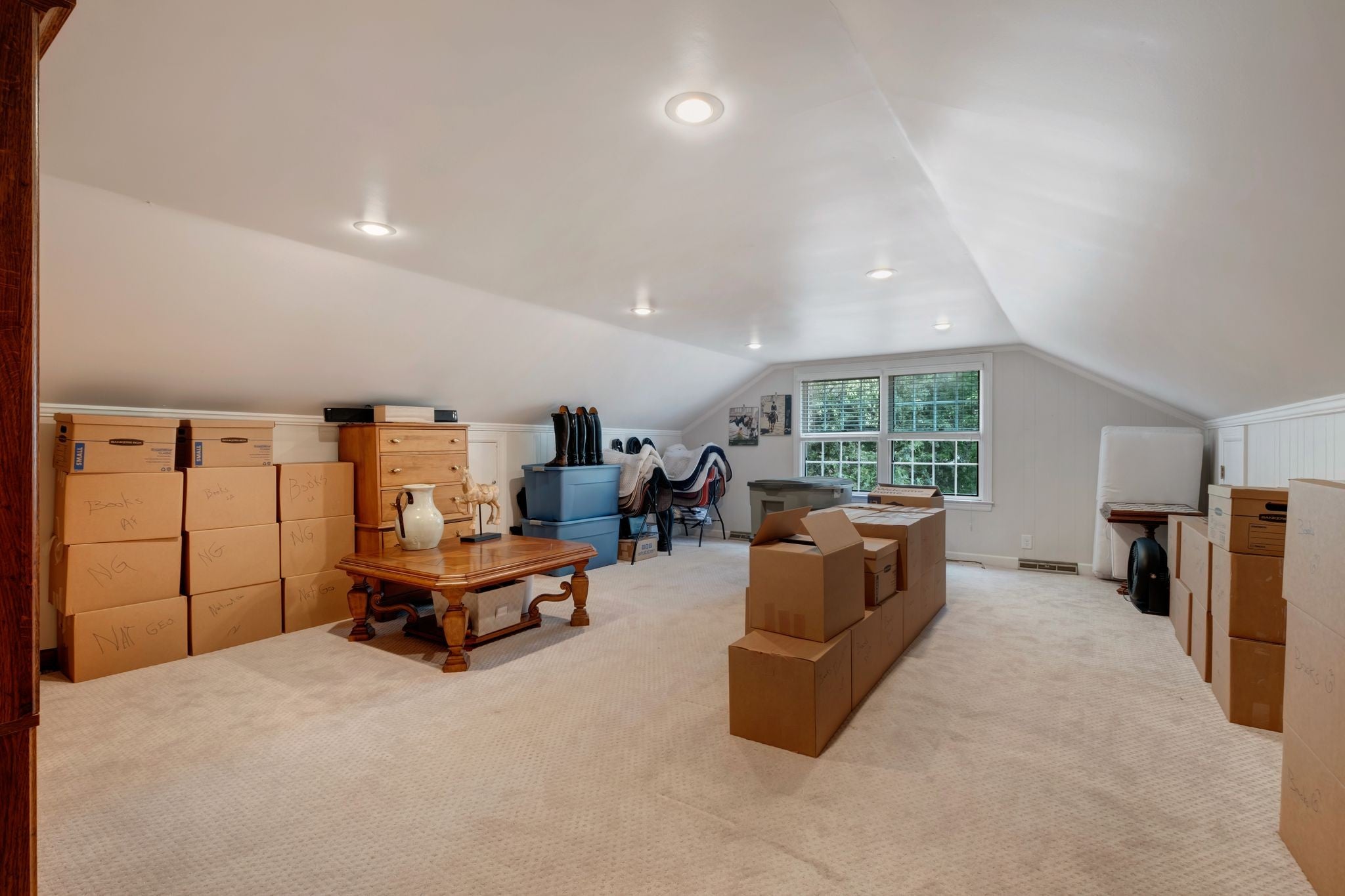 Nashville, Tennessee, 37221, United States, 4 Bedrooms Bedrooms, ,3 BathroomsBathrooms,Residential,Active,1967104