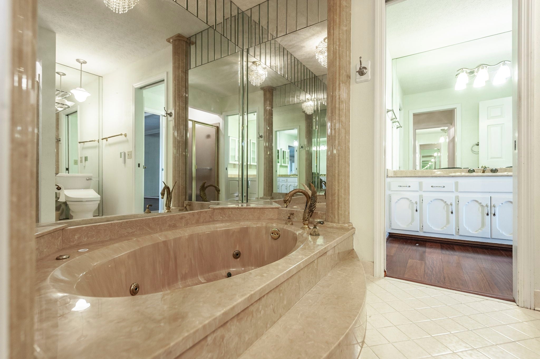 Hendersonville, Tennessee, 37075, United States, 4 Bedrooms Bedrooms, ,4 BathroomsBathrooms,Residential,Active,1959950