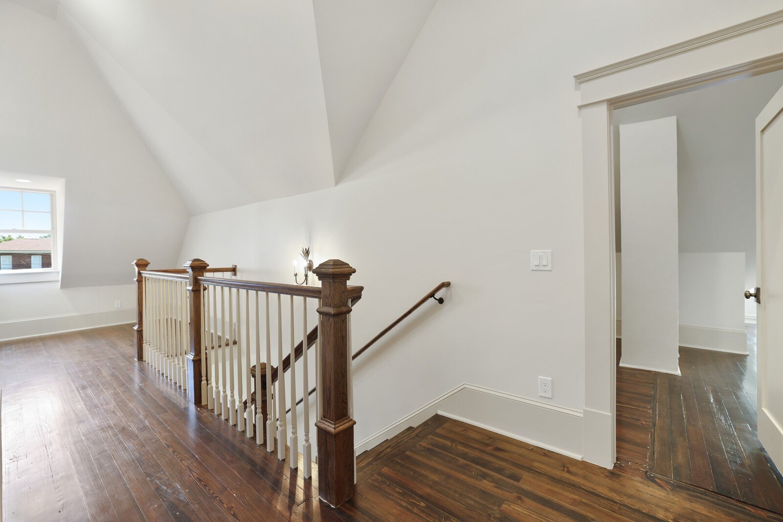 Nashville, Tennessee, 37204, United States, 4 Bedrooms Bedrooms, ,4 BathroomsBathrooms,Residential,Active,1922332