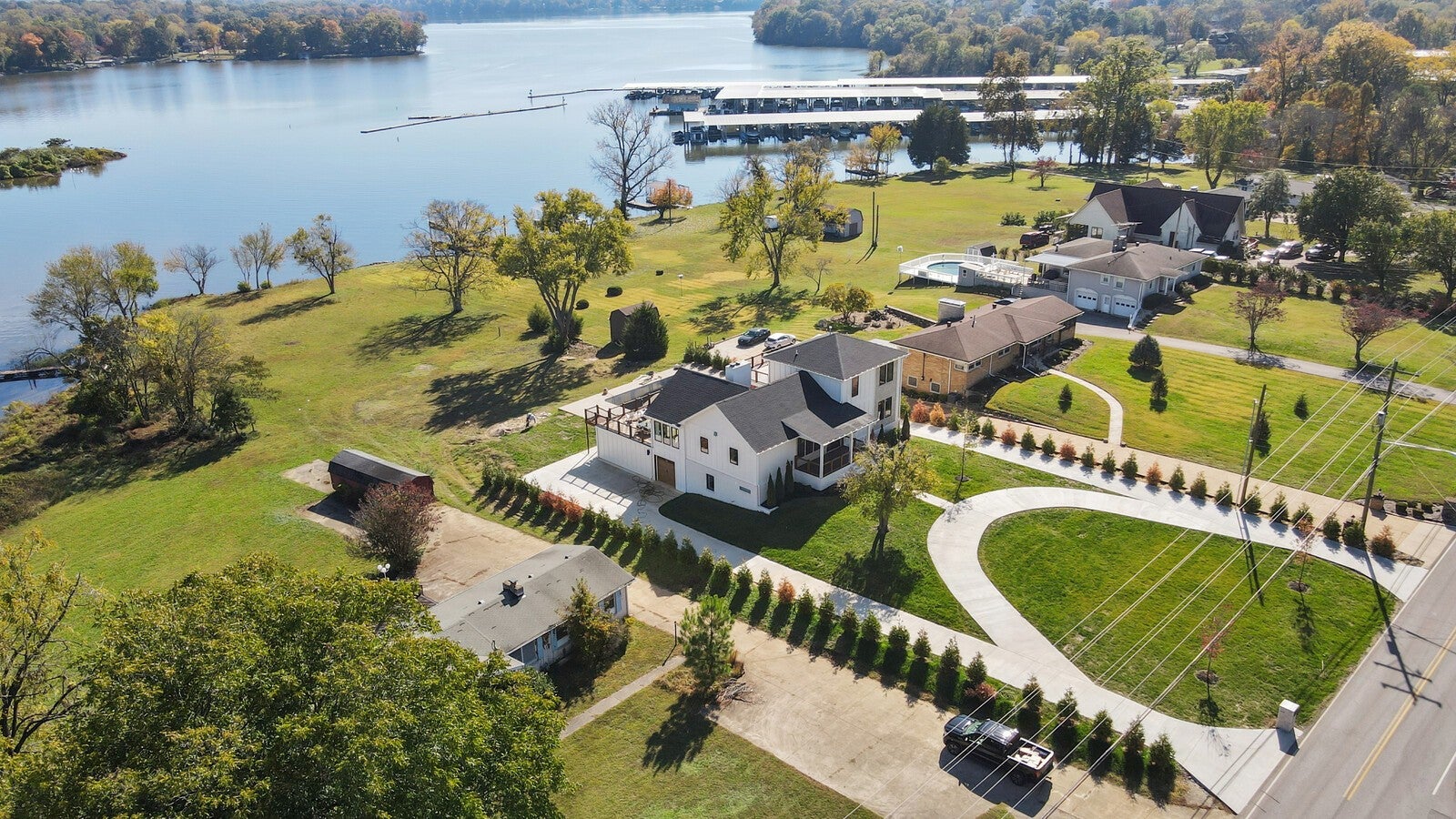 Hendersonville, Tennessee, 37075, United States, 5 Bedrooms Bedrooms, ,5 BathroomsBathrooms,Residential,Active,1988446