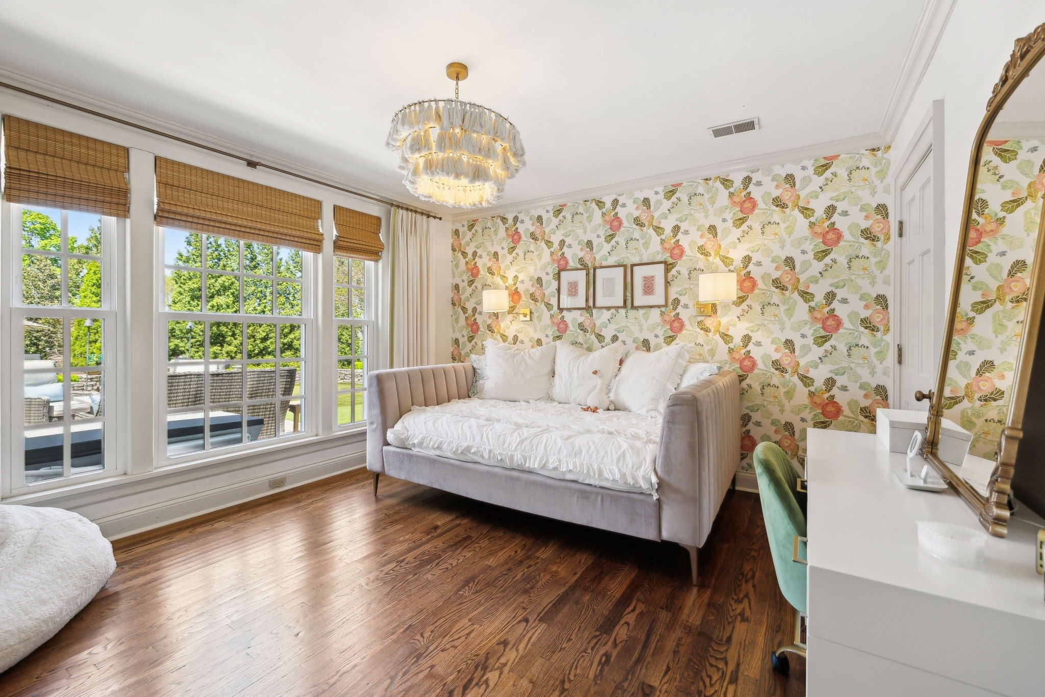 Hendersonville, Tennessee, 37075, United States, 4 Bedrooms Bedrooms, ,4 BathroomsBathrooms,Residential,Active,1889035