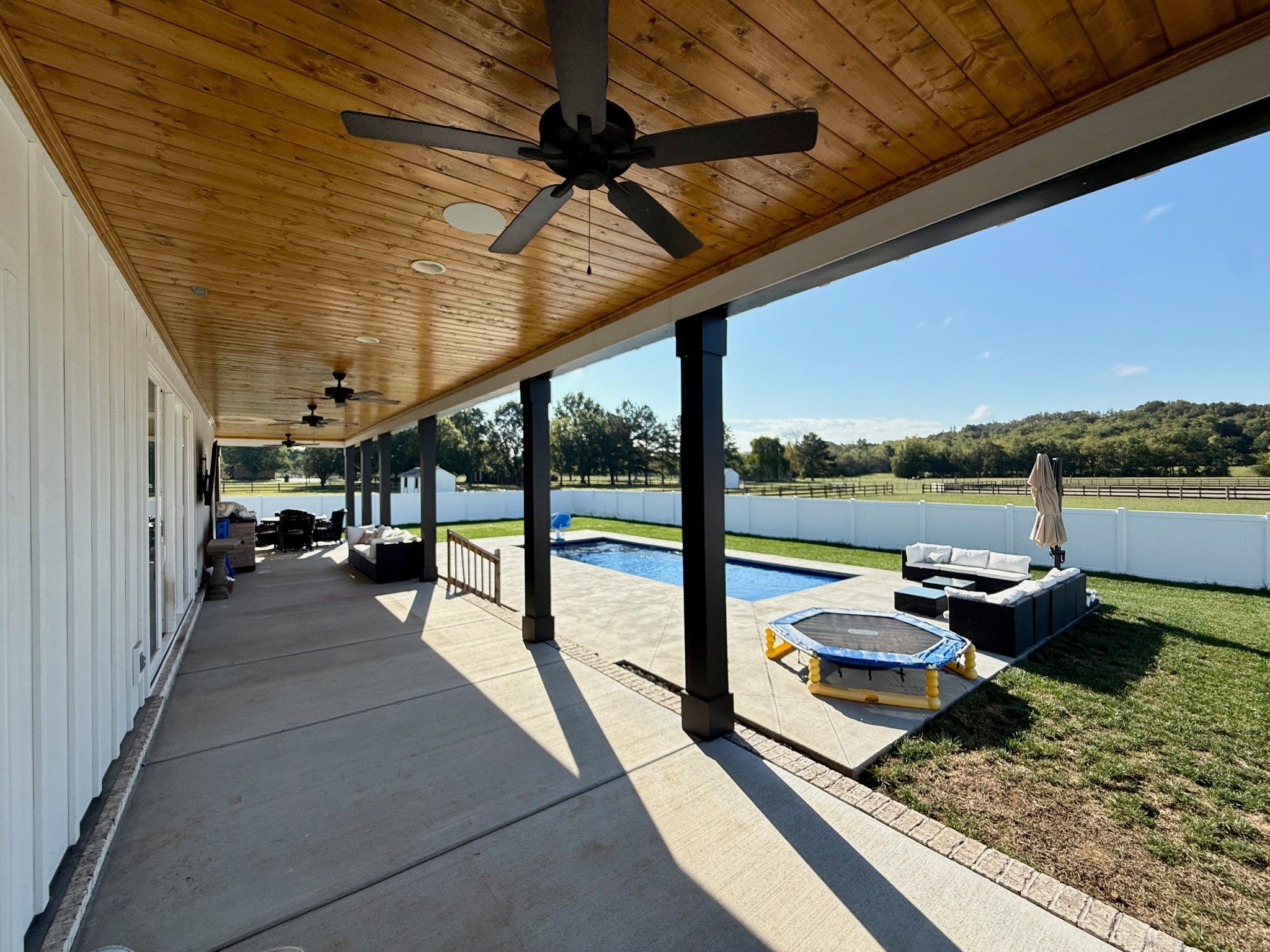 Lebanon, Tennessee, 37090, United States, 3 Bedrooms Bedrooms, ,4 BathroomsBathrooms,Residential,Active,1954332