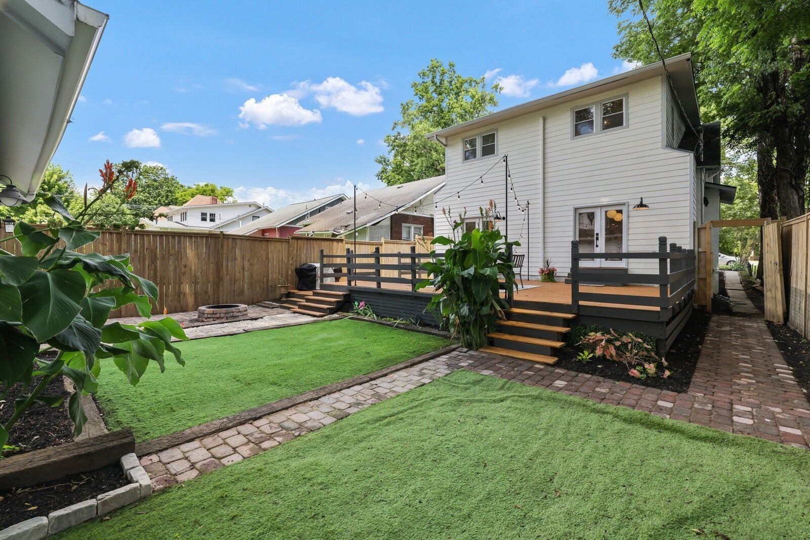 Nashville, Tennessee, 37206, United States, 4 Bedrooms Bedrooms, ,4 BathroomsBathrooms,Residential,Active,2007628