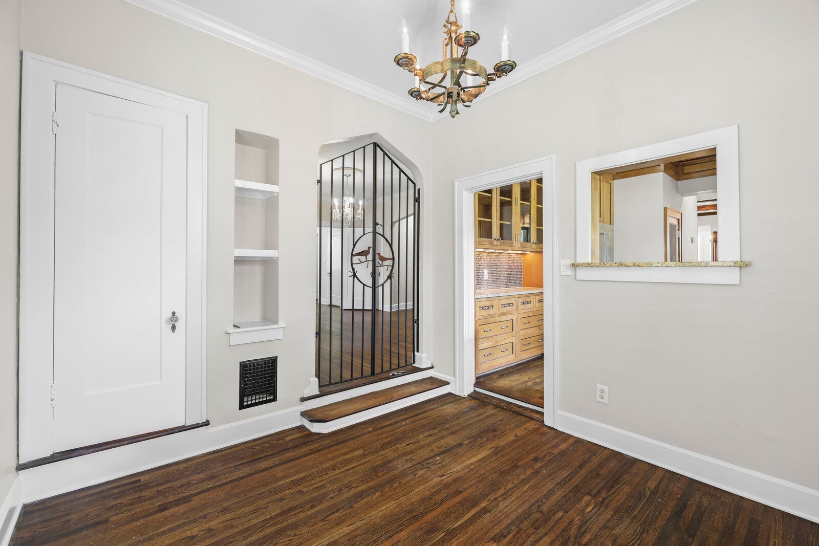 Nashville, Tennessee, 37212, United States, 4 Bedrooms Bedrooms, ,4 BathroomsBathrooms,Residential,Active,1999175