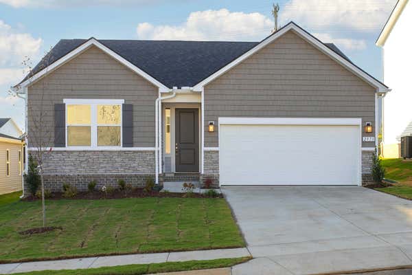 2973 WINDSTONE TRL, COLUMBIA, TN 38401 - Image 1