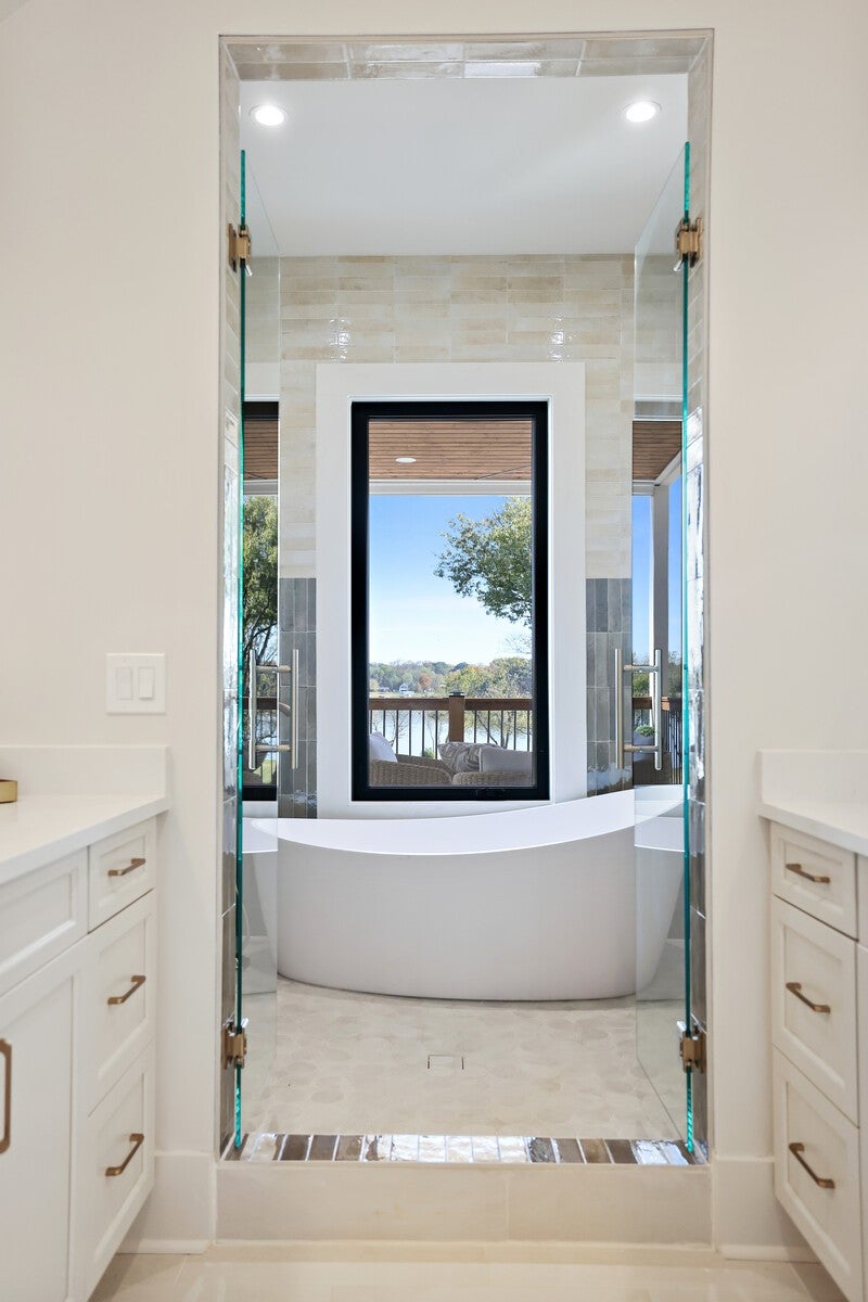 Hendersonville, Tennessee, 37075, United States, 5 Bedrooms Bedrooms, ,5 BathroomsBathrooms,Residential,Active,1988446