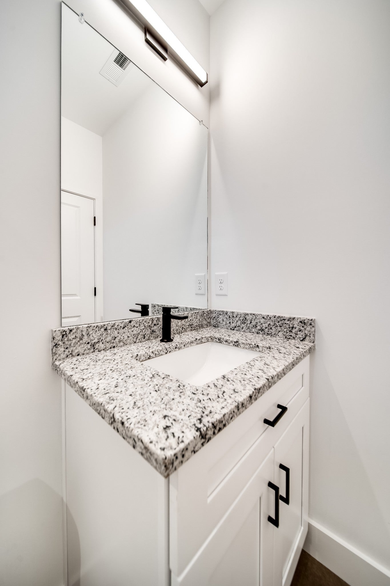 Nashville, Tennessee, 37207, United States, ,Residential,Active,1907970