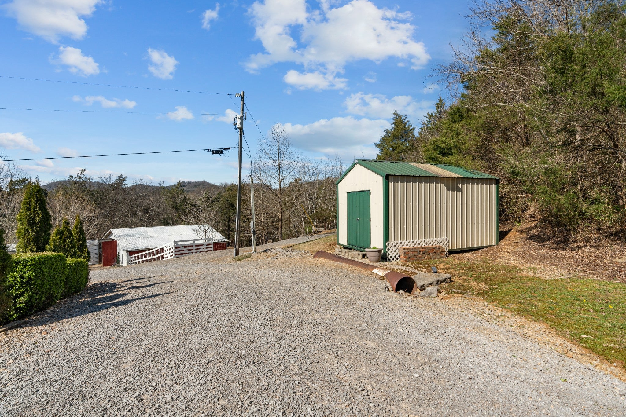 Dowelltown, Tennessee, 37059, United States, 4 Bedrooms Bedrooms, ,2 BathroomsBathrooms,Residential,Active,1745626