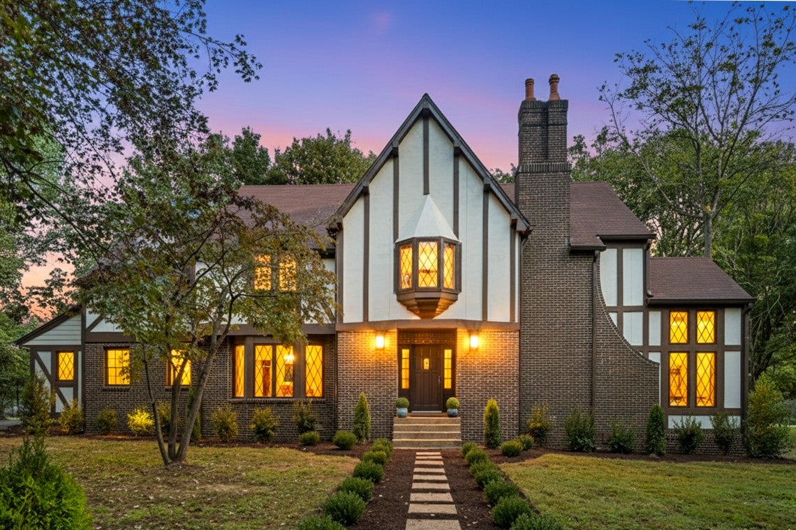 Columbia, Tennessee, 38401, United States, 4 Bedrooms Bedrooms, ,3 BathroomsBathrooms,Residential,Active,1963382 Columbia, Tennessee, 38401, United States, 4 Bedrooms Bedrooms, ,3 BathroomsBathrooms,Residential,Active,1963382