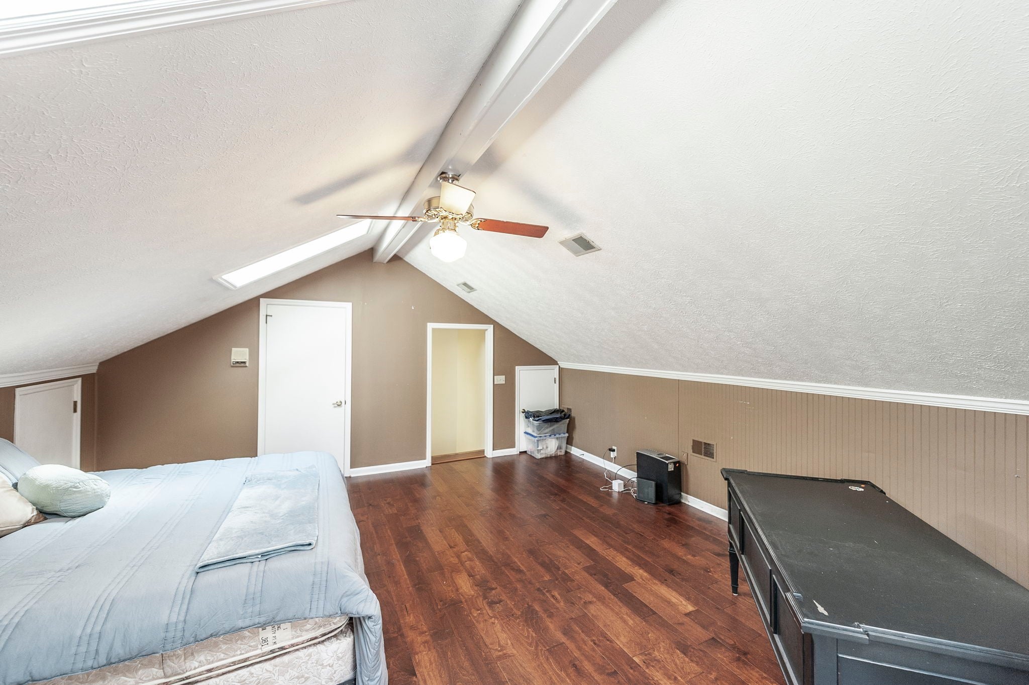 Hendersonville, Tennessee, 37075, United States, 4 Bedrooms Bedrooms, ,4 BathroomsBathrooms,Residential,Active,1959950