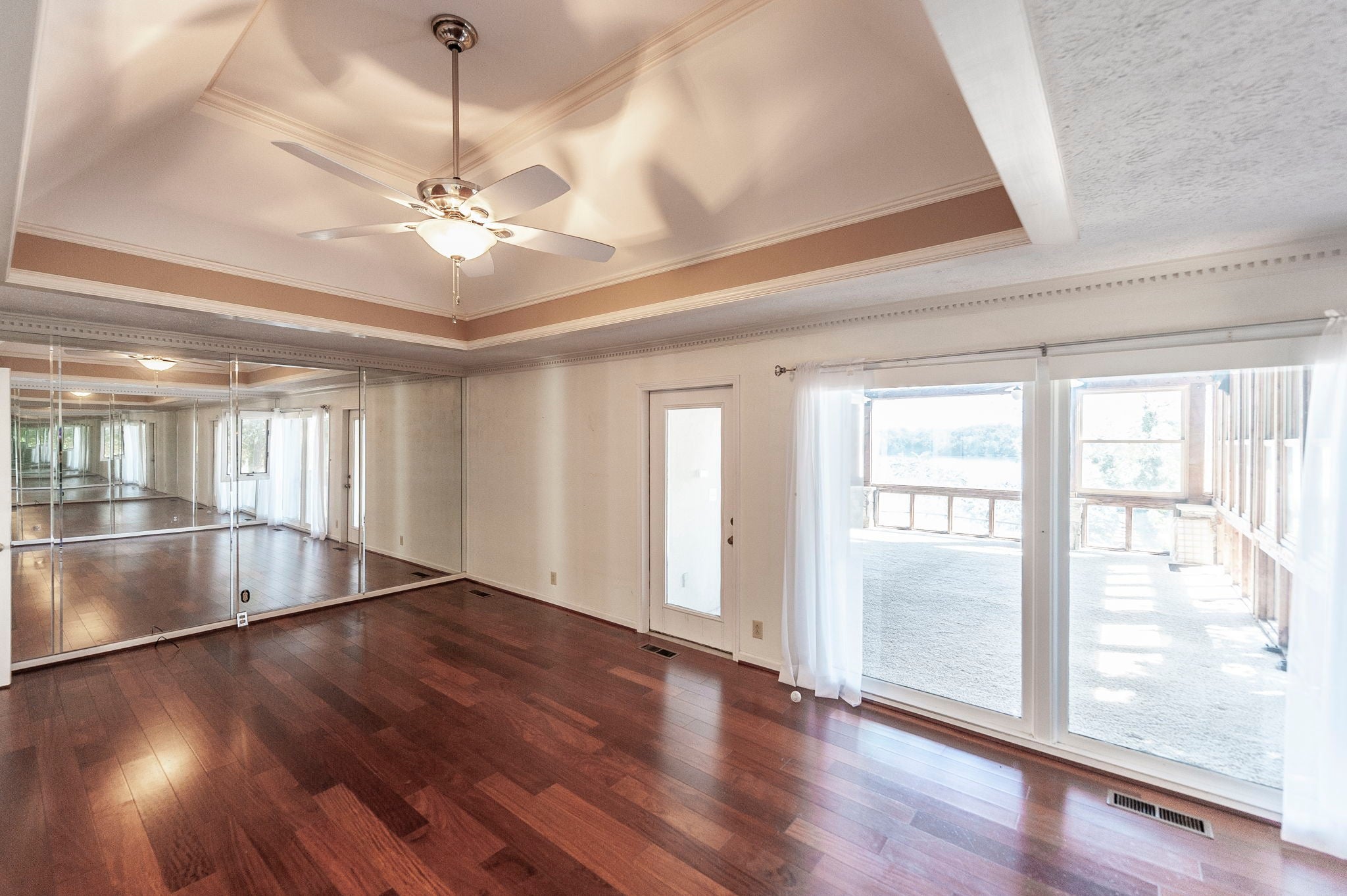 Hendersonville, Tennessee, 37075, United States, 4 Bedrooms Bedrooms, ,4 BathroomsBathrooms,Residential,Active,1959950