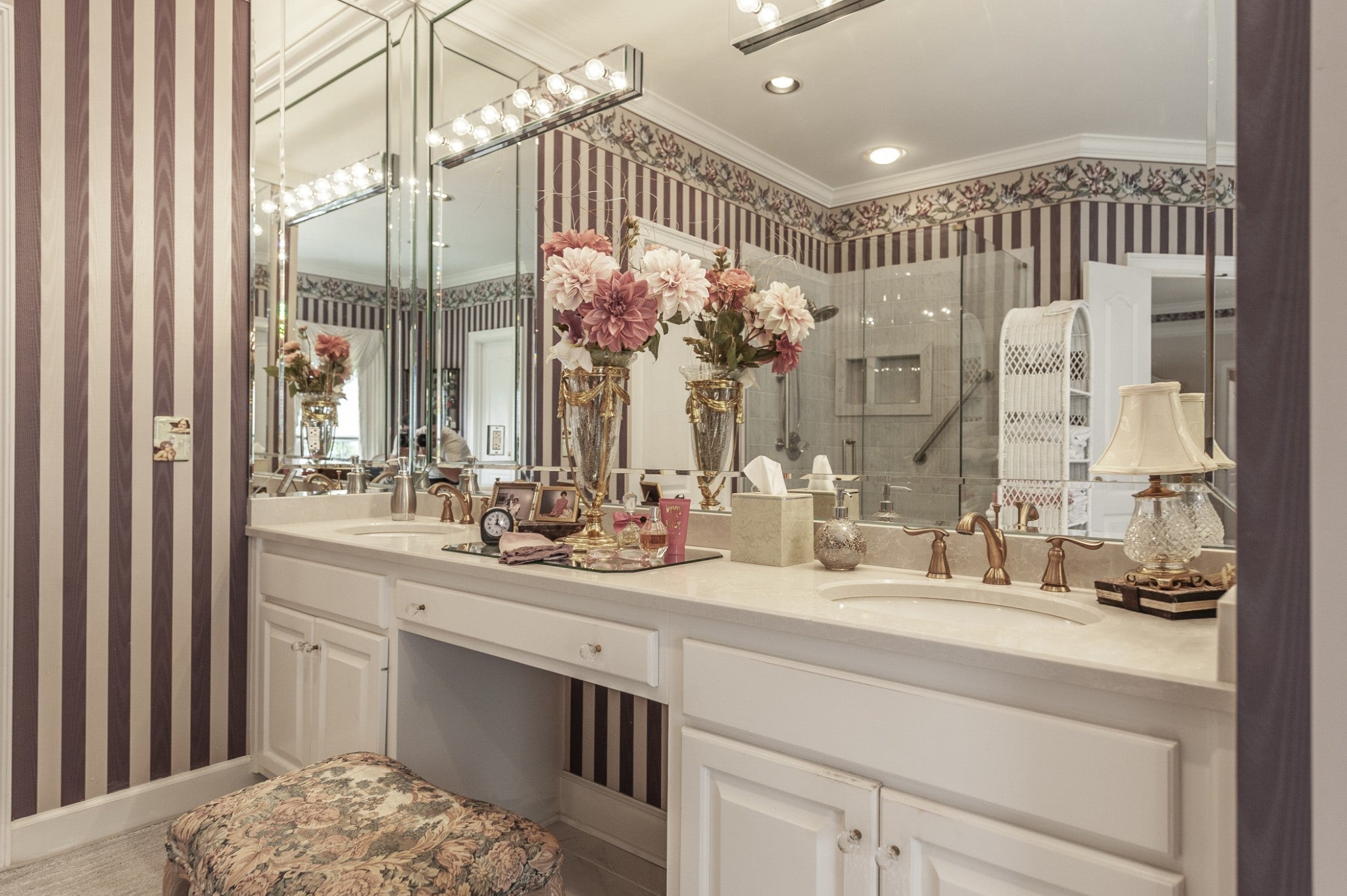 Hendersonville, Tennessee, 37075, United States, 4 Bedrooms Bedrooms, ,4 BathroomsBathrooms,Residential,Active,2003550