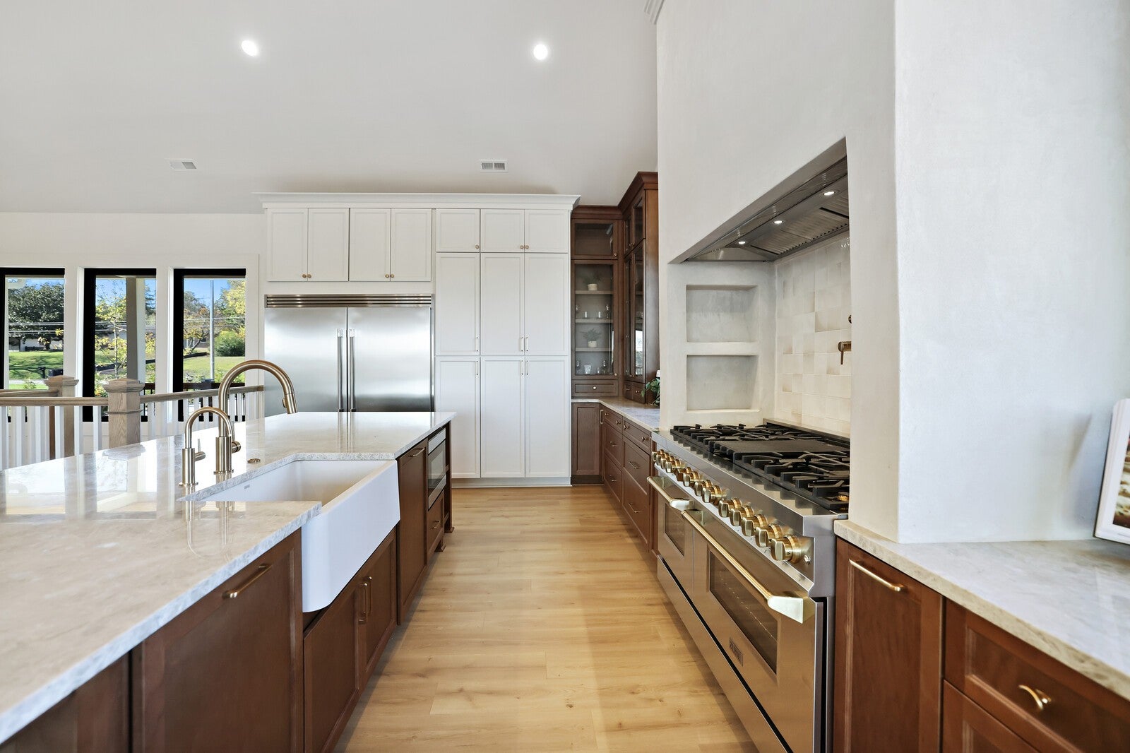 Hendersonville, Tennessee, 37075, United States, 5 Bedrooms Bedrooms, ,5 BathroomsBathrooms,Residential,Active,1988446