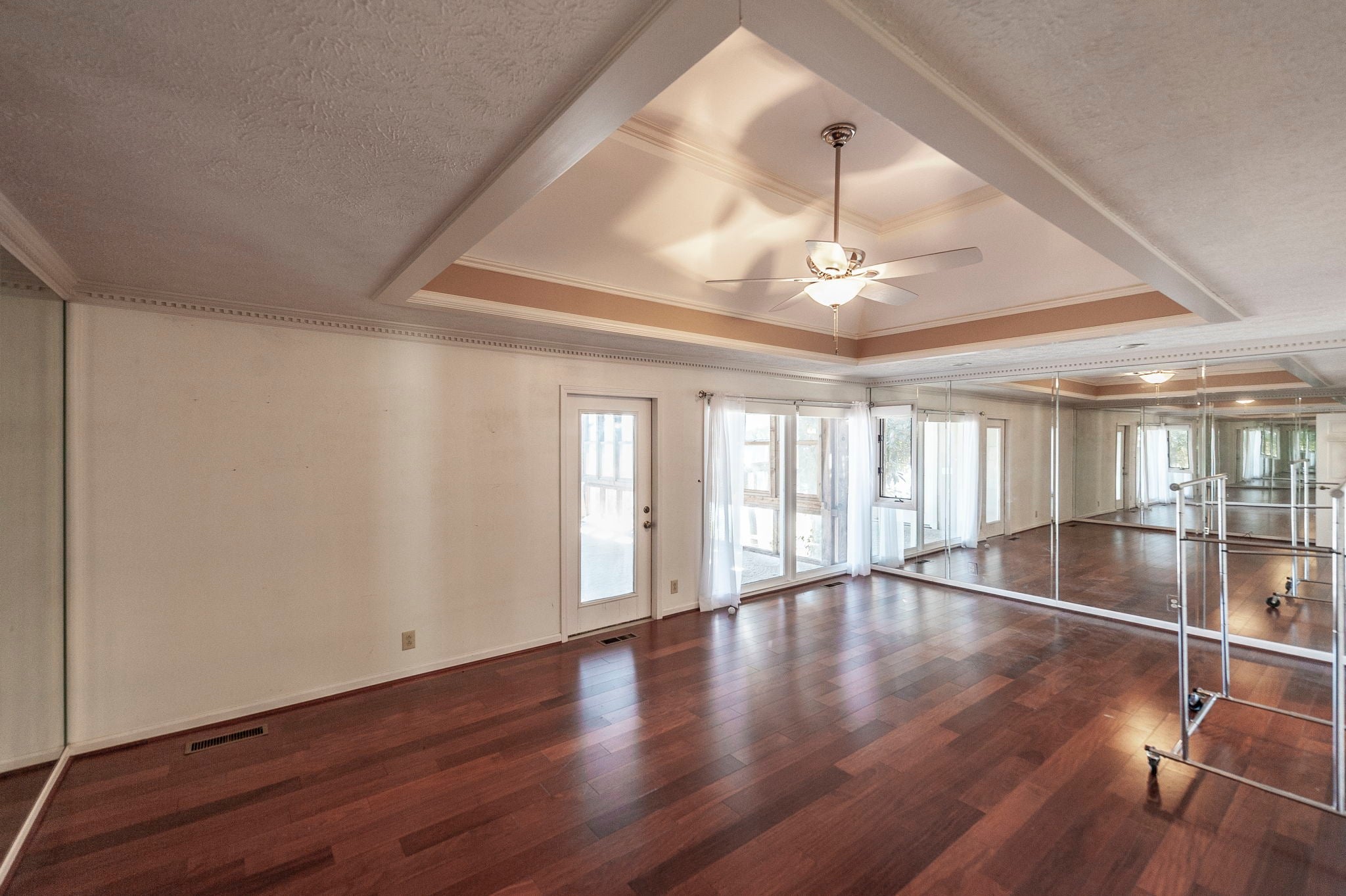 Hendersonville, Tennessee, 37075, United States, 4 Bedrooms Bedrooms, ,4 BathroomsBathrooms,Residential,Active,1959950