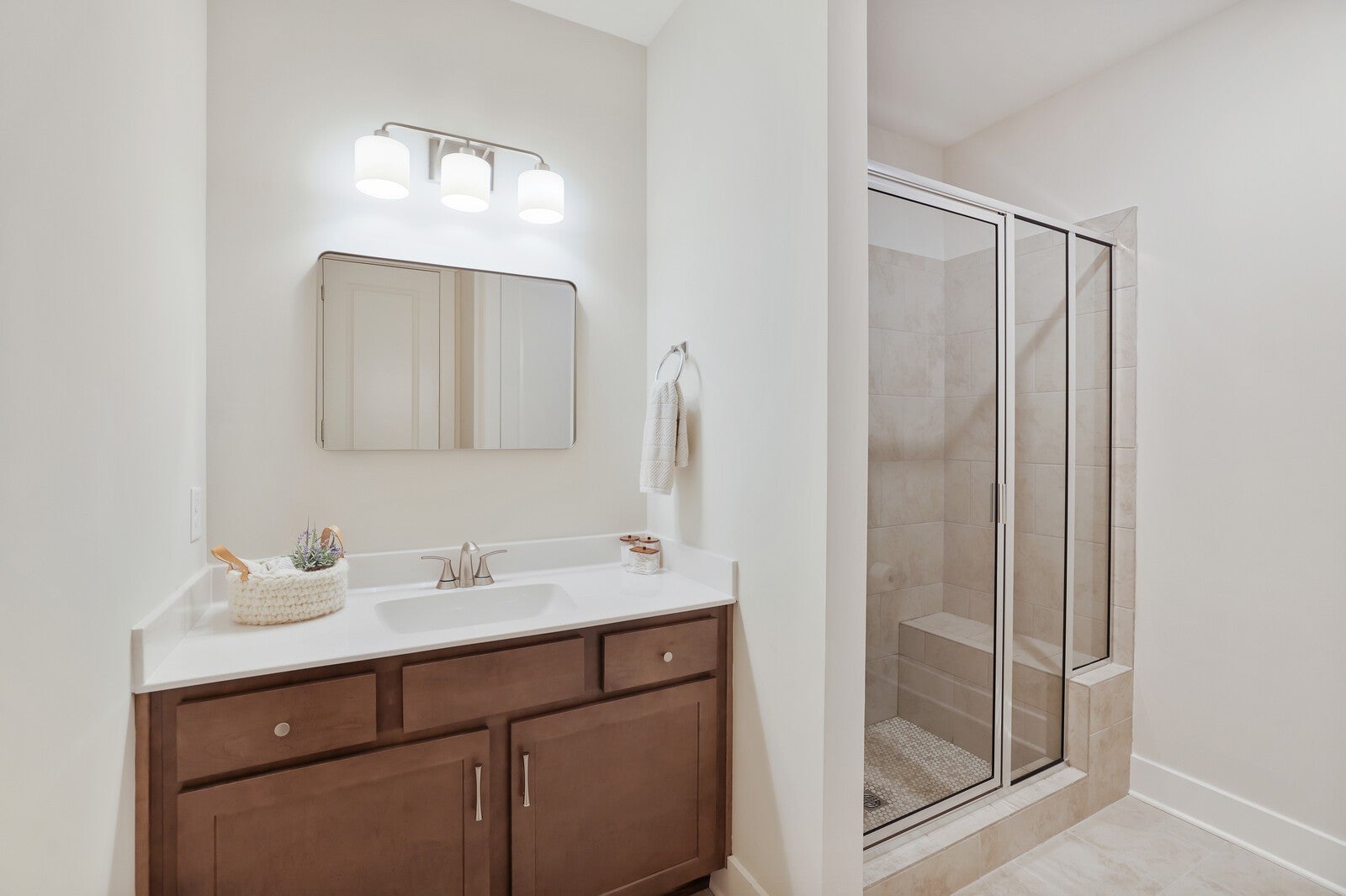 Franklin, Tennessee, 37064, United States, 3 Bedrooms Bedrooms, ,4 BathroomsBathrooms,Residential,Active,1907978