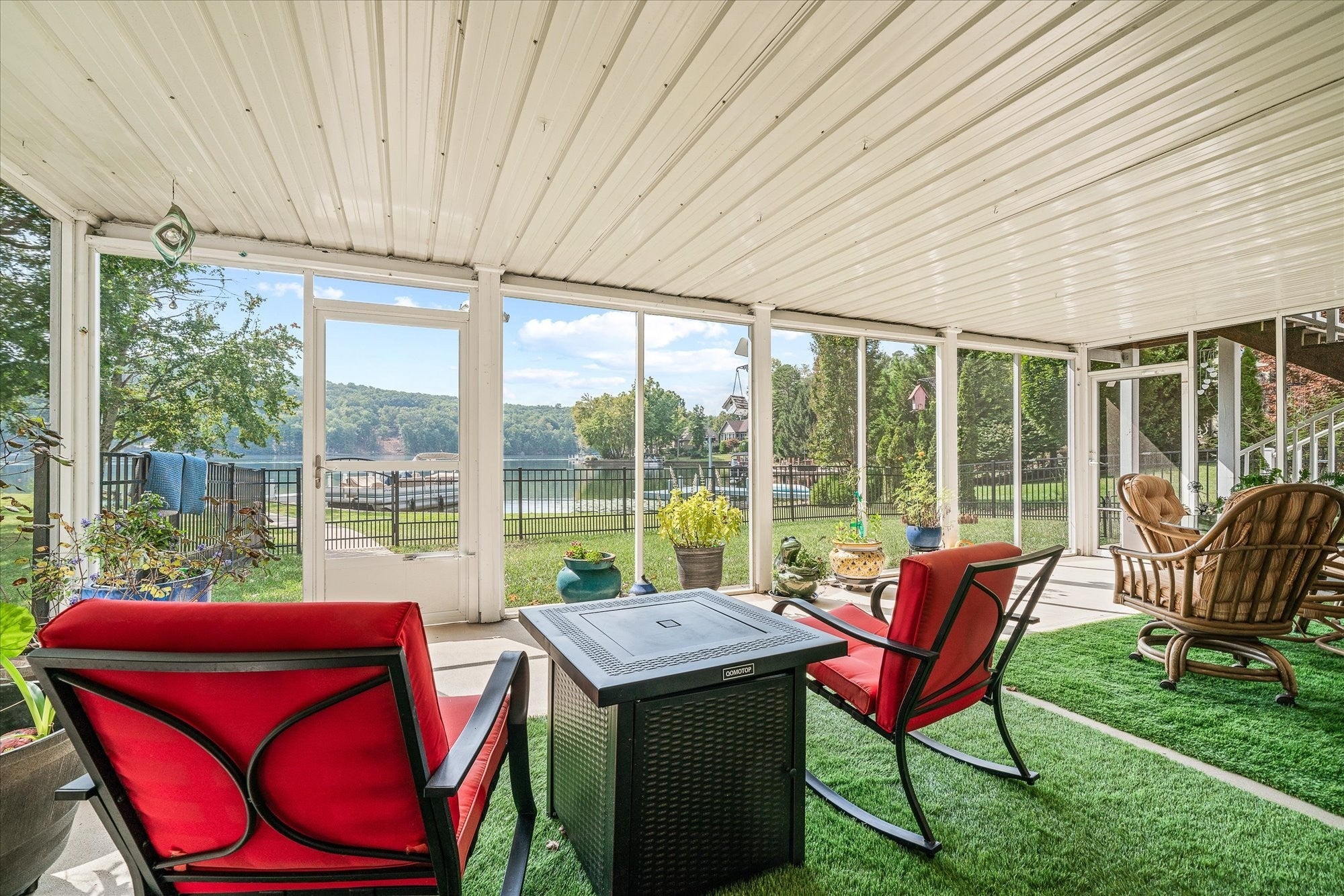 Crossville, Tennessee, 38558, United States, 4 Bedrooms Bedrooms, ,4 BathroomsBathrooms,Residential,Active,1968370