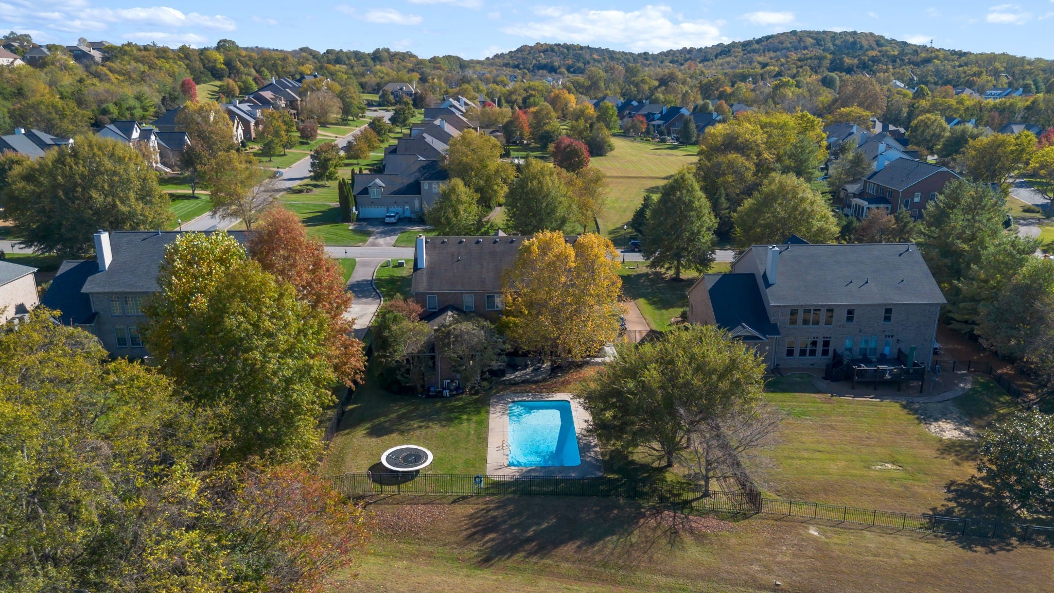 Brentwood, Tennessee, 37027, United States, 5 Bedrooms Bedrooms, ,4 BathroomsBathrooms,Residential,Active,2006880