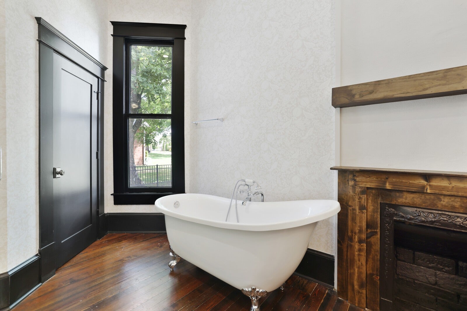 Nashville, Tennessee, 37204, United States, 4 Bedrooms Bedrooms, ,4 BathroomsBathrooms,Residential,Active,1922332