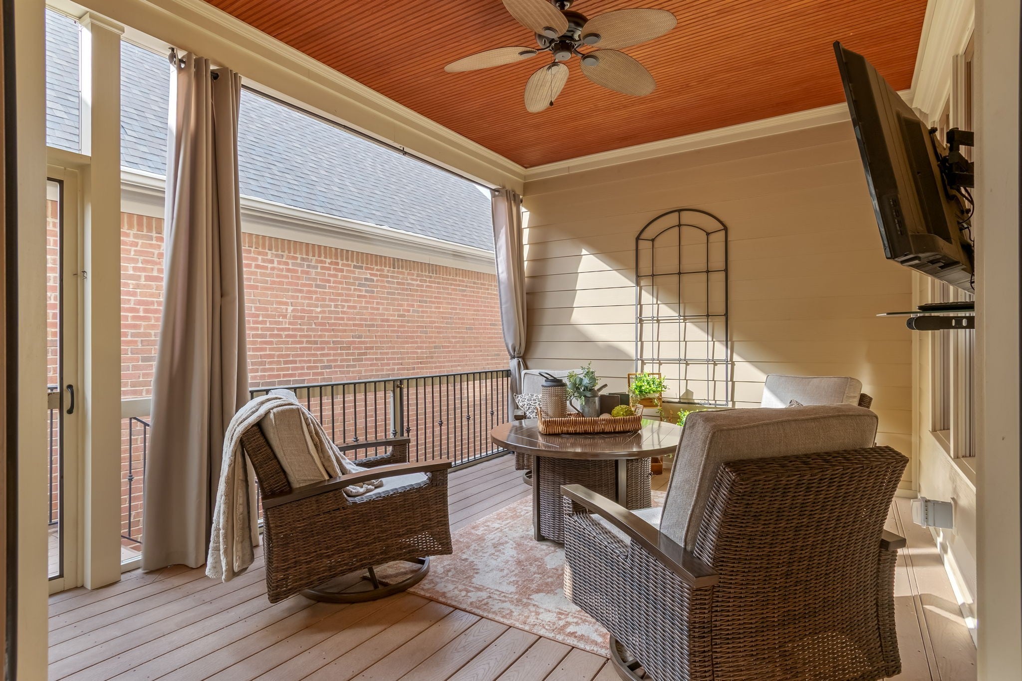 Thompsons Station, Tennessee, 37179, United States, 5 Bedrooms Bedrooms, ,5 BathroomsBathrooms,Residential,Active,2028176