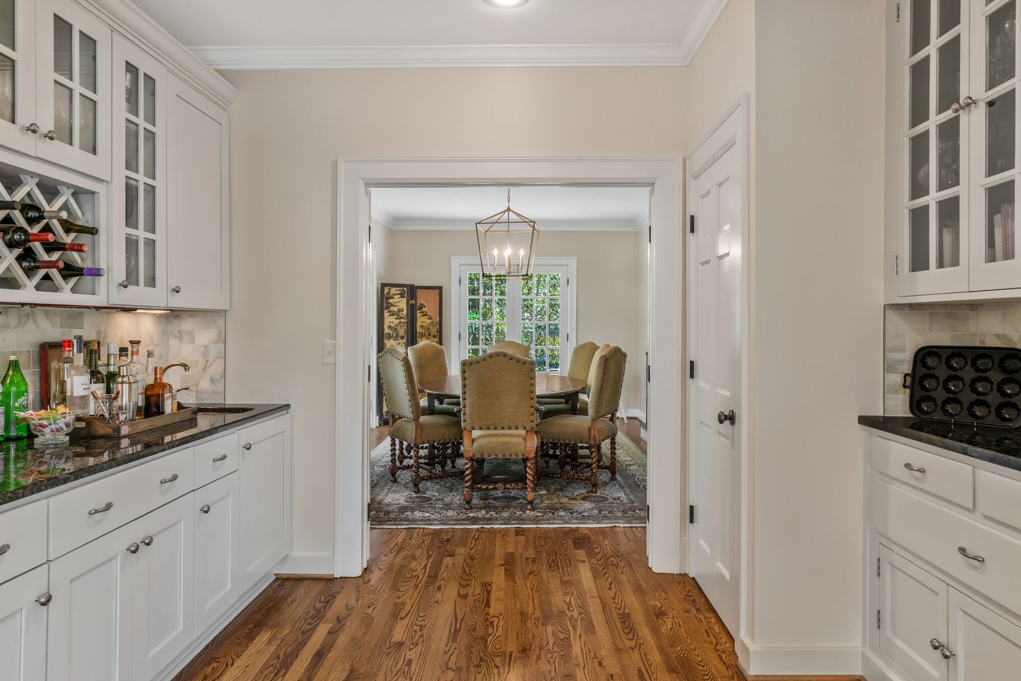 Nashville, Tennessee, 37215, United States, 4 Bedrooms Bedrooms, ,5 BathroomsBathrooms,Residential,Active,1988489