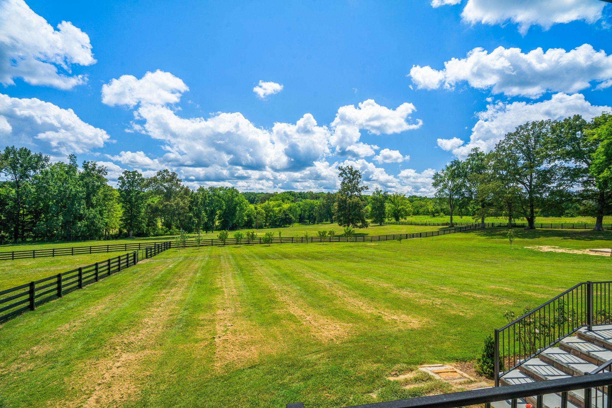 Cross Plains, Tennessee, 37049, United States, 5 Bedrooms Bedrooms, ,6 BathroomsBathrooms,Residential,Active,1919379