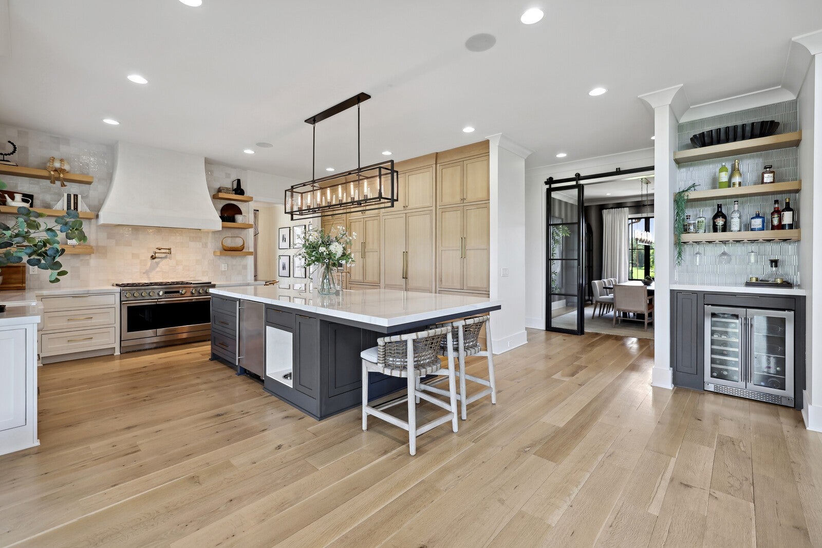 Franklin, Tennessee, 37067, United States, 5 Bedrooms Bedrooms, ,6 BathroomsBathrooms,Residential,Active,2009381