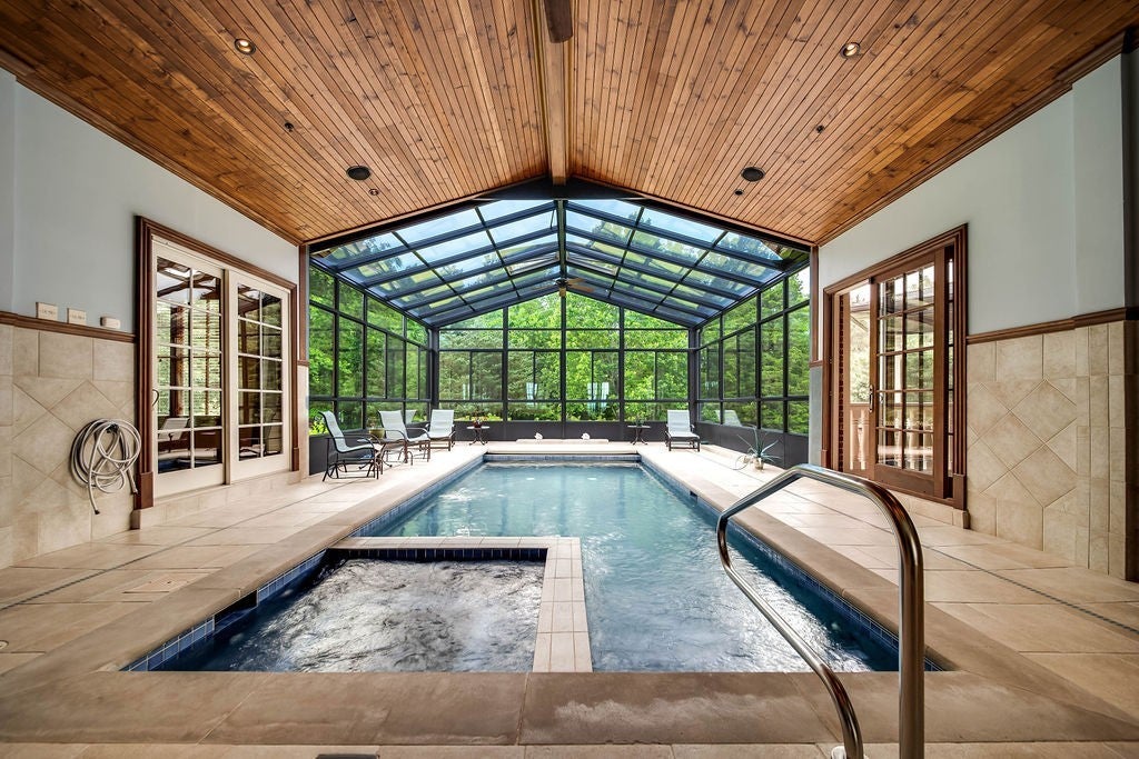 Hendersonville, Tennessee, 37075, United States, 4 Bedrooms Bedrooms, ,4 BathroomsBathrooms,Residential,Active,1936380