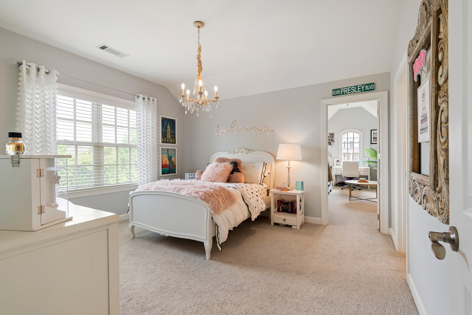 Brentwood, Tennessee, 37027, United States, 5 Bedrooms Bedrooms, ,7 BathroomsBathrooms,Residential,Active,2011215