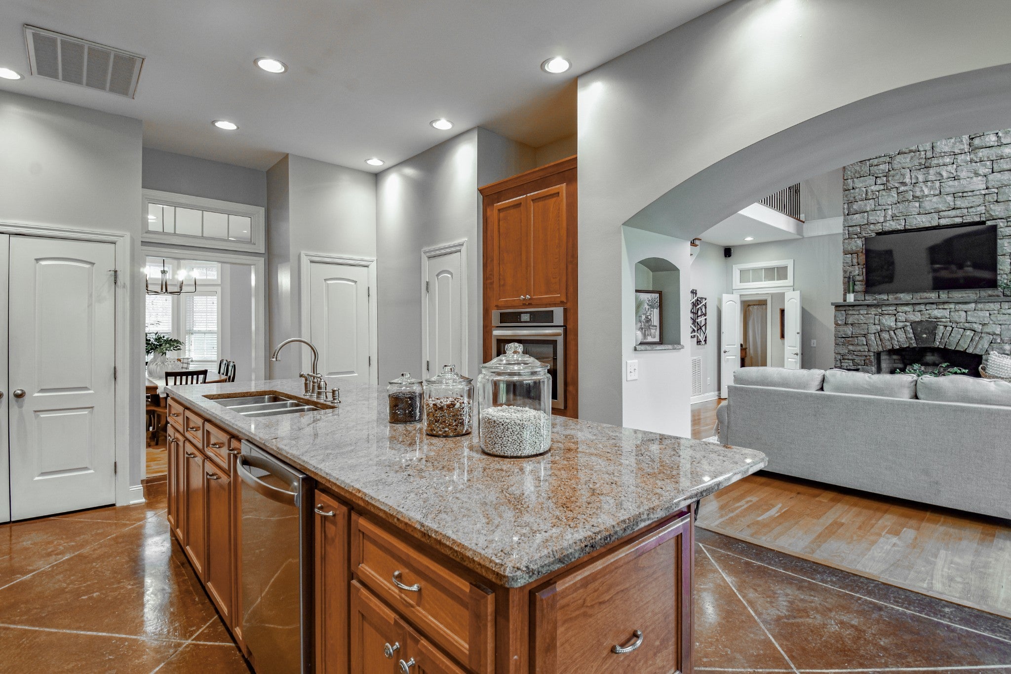 Hohenwald, Tennessee, 38462, United States, 6 Bedrooms Bedrooms, ,3 BathroomsBathrooms,Residential,Active,1964507