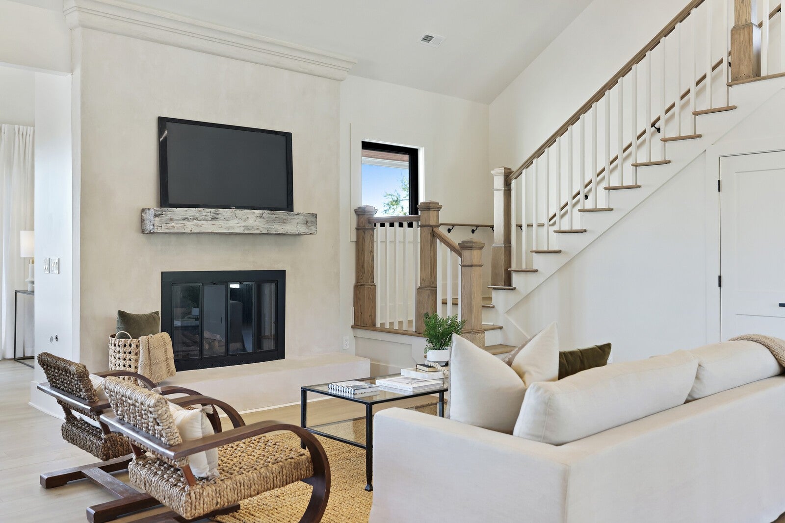 Hendersonville, Tennessee, 37075, United States, 5 Bedrooms Bedrooms, ,5 BathroomsBathrooms,Residential,Active,1988446