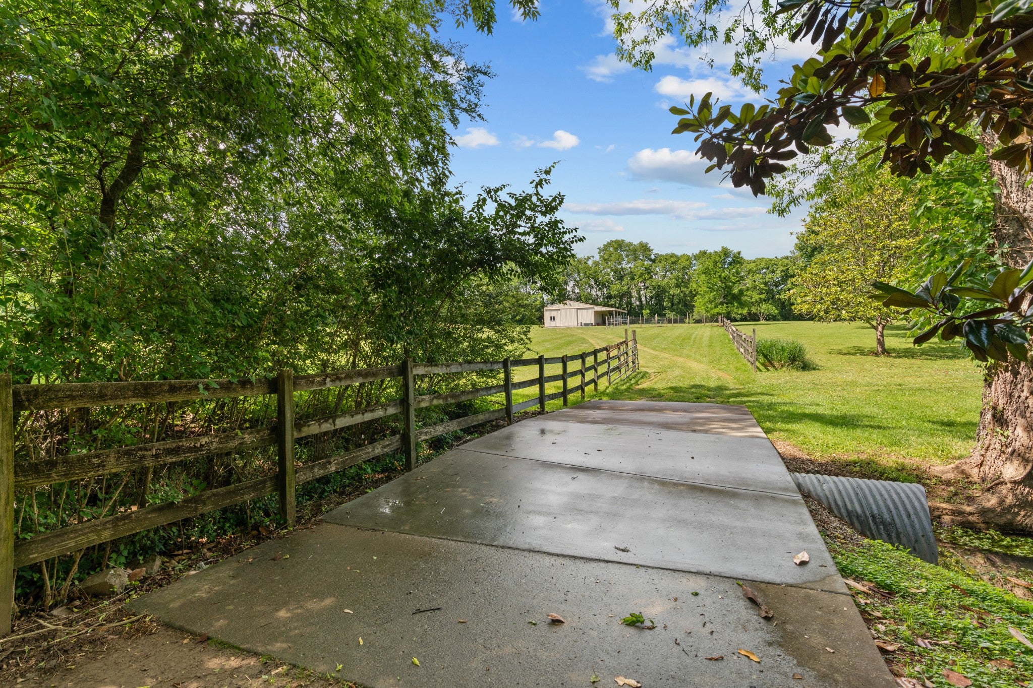 Gallatin, Tennessee, 37066, United States, 4 Bedrooms Bedrooms, ,5 BathroomsBathrooms,Residential,Active,1834473