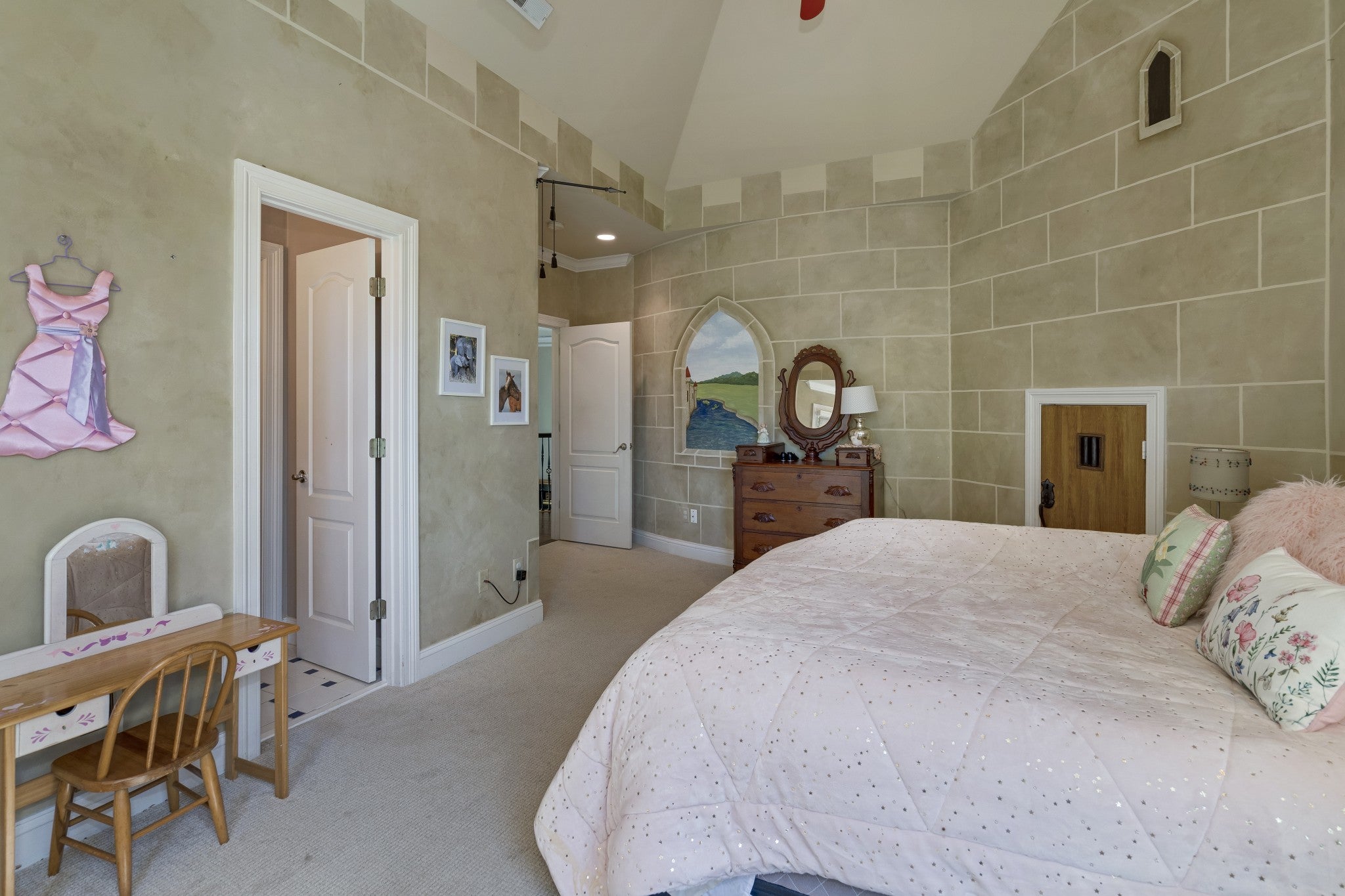 Franklin, Tennessee, 37069, United States, 5 Bedrooms Bedrooms, ,5 BathroomsBathrooms,Residential,Active,1965859