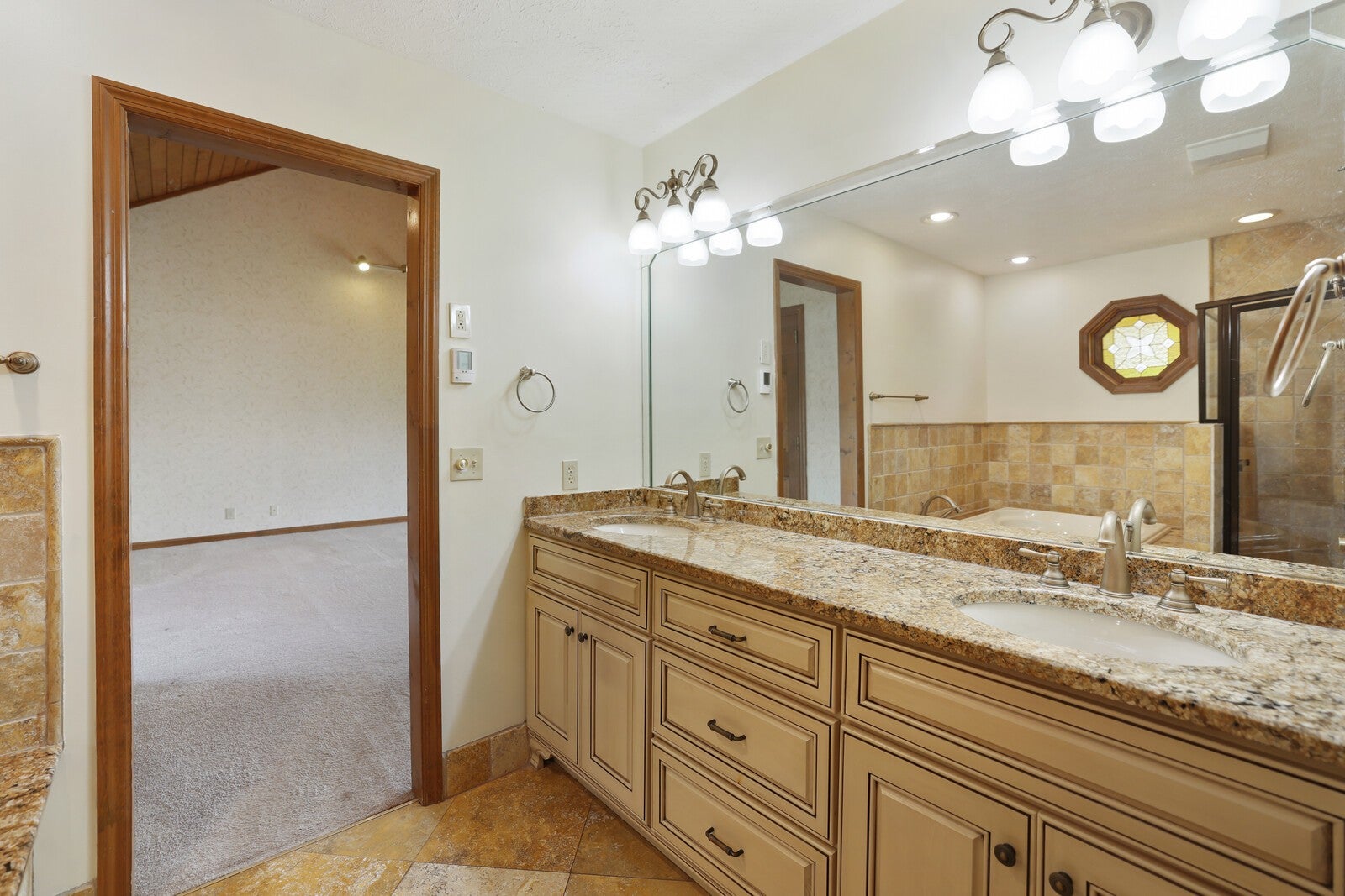 Goodlettsville, Tennessee, 37072, United States, 4 Bedrooms Bedrooms, ,4 BathroomsBathrooms,Residential,Active,1853351