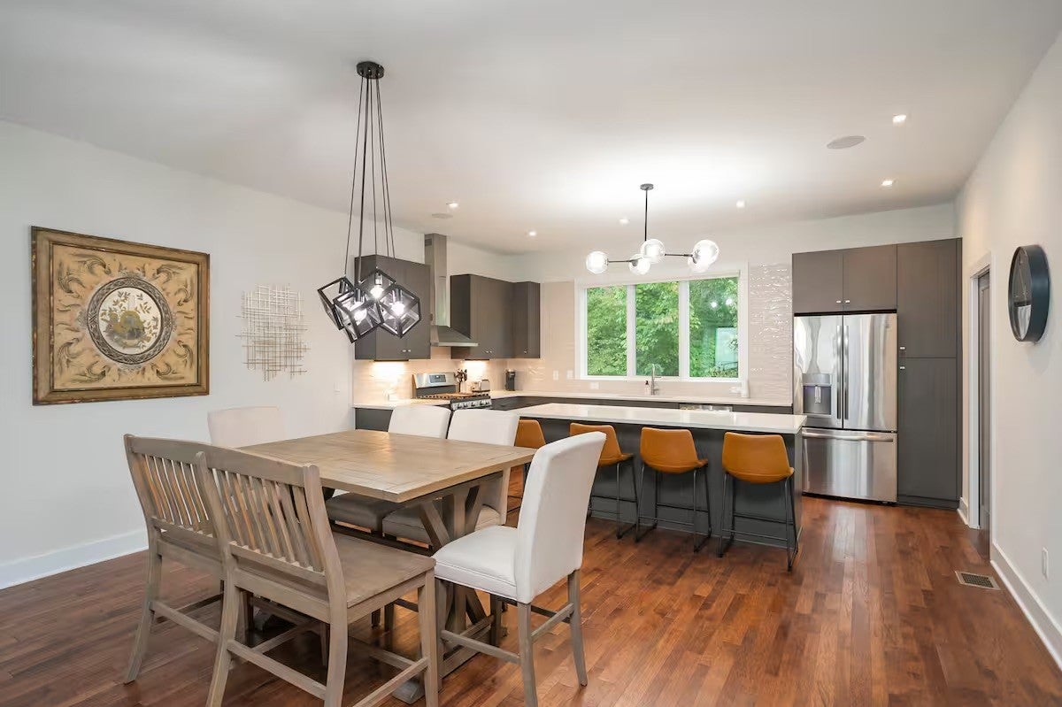 Nashville, Tennessee, 37208, United States, 7 Bedrooms Bedrooms, ,7 BathroomsBathrooms,Residential,Active,1997582