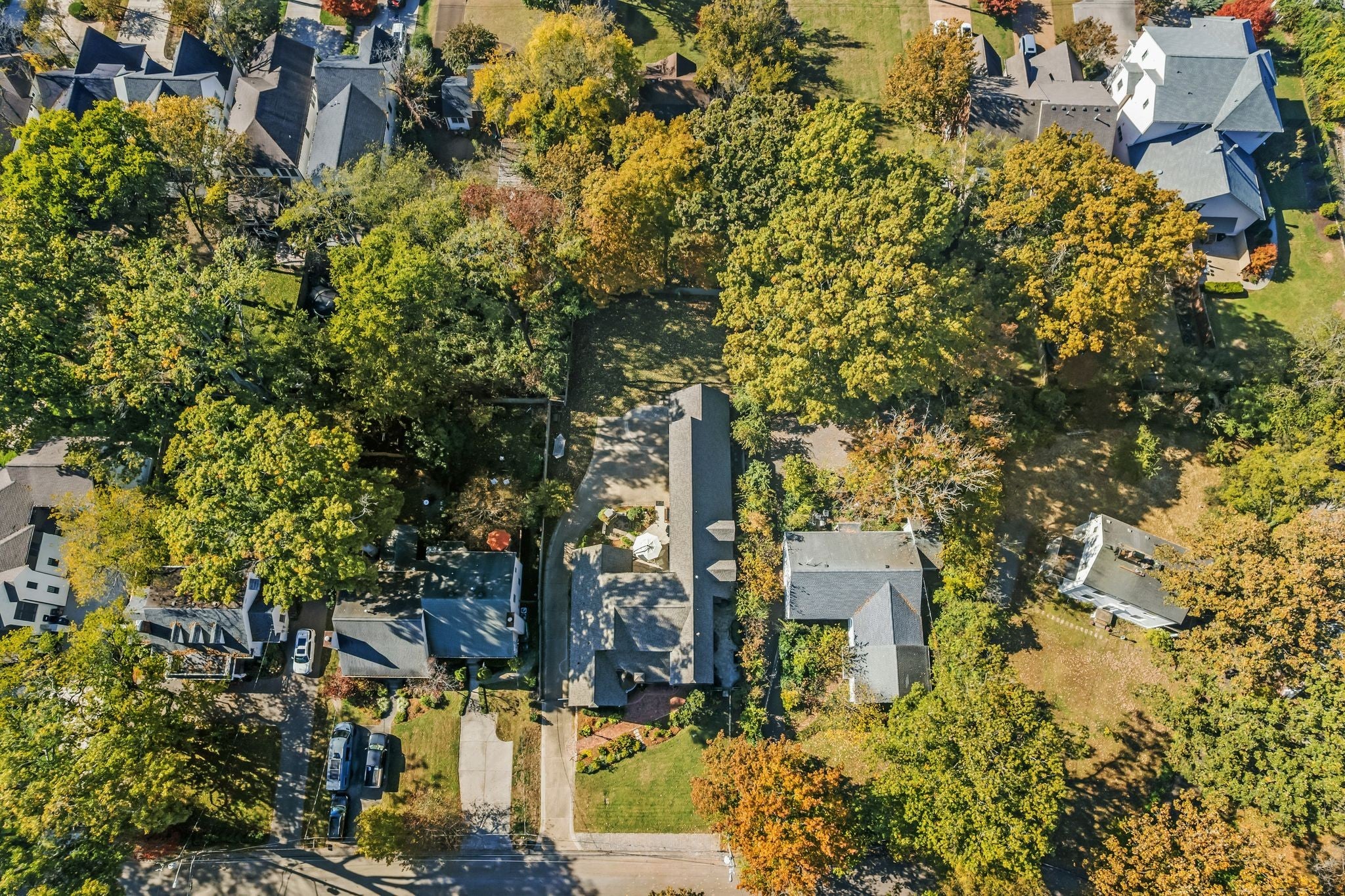 Nashville, Tennessee, 37215, United States, 4 Bedrooms Bedrooms, ,5 BathroomsBathrooms,Residential,Active,1988489