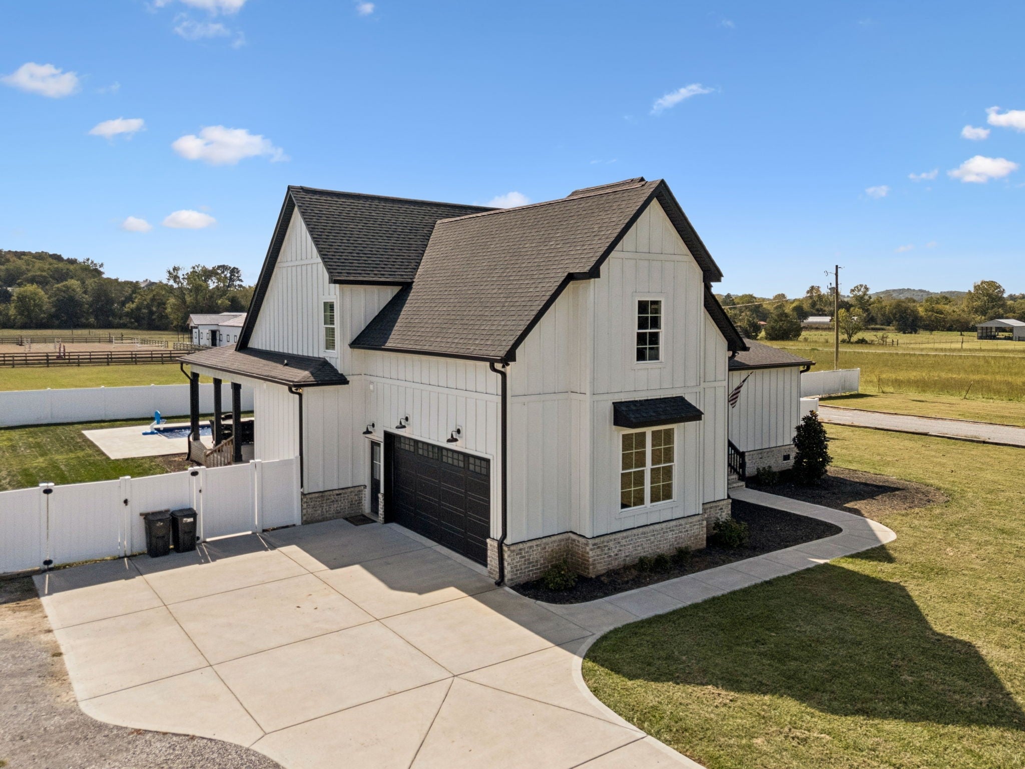 Lebanon, Tennessee, 37090, United States, 3 Bedrooms Bedrooms, ,4 BathroomsBathrooms,Residential,Active,2006888