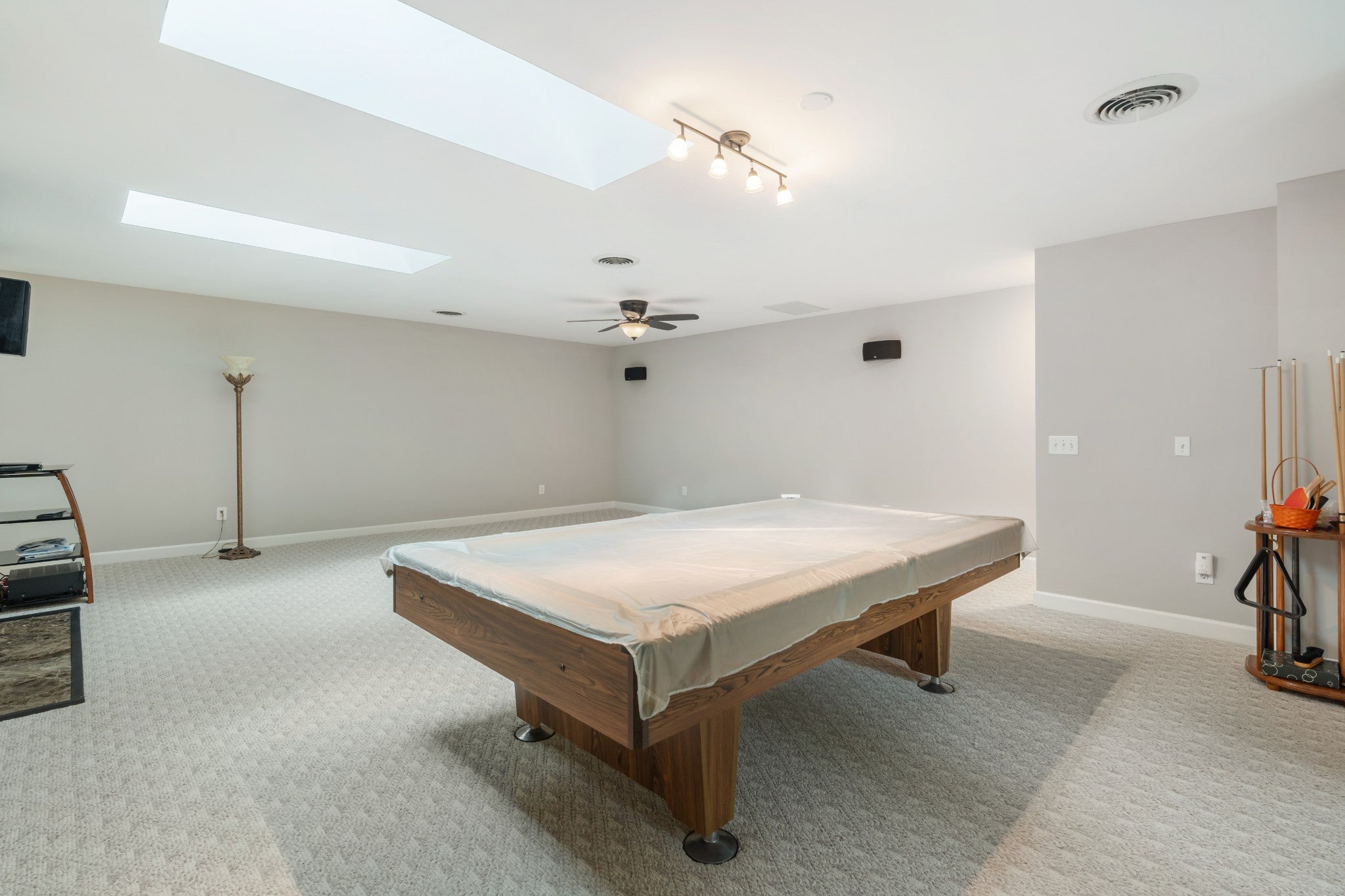 Gallatin, Tennessee, 37066, United States, 4 Bedrooms Bedrooms, ,5 BathroomsBathrooms,Residential,Active,1834473