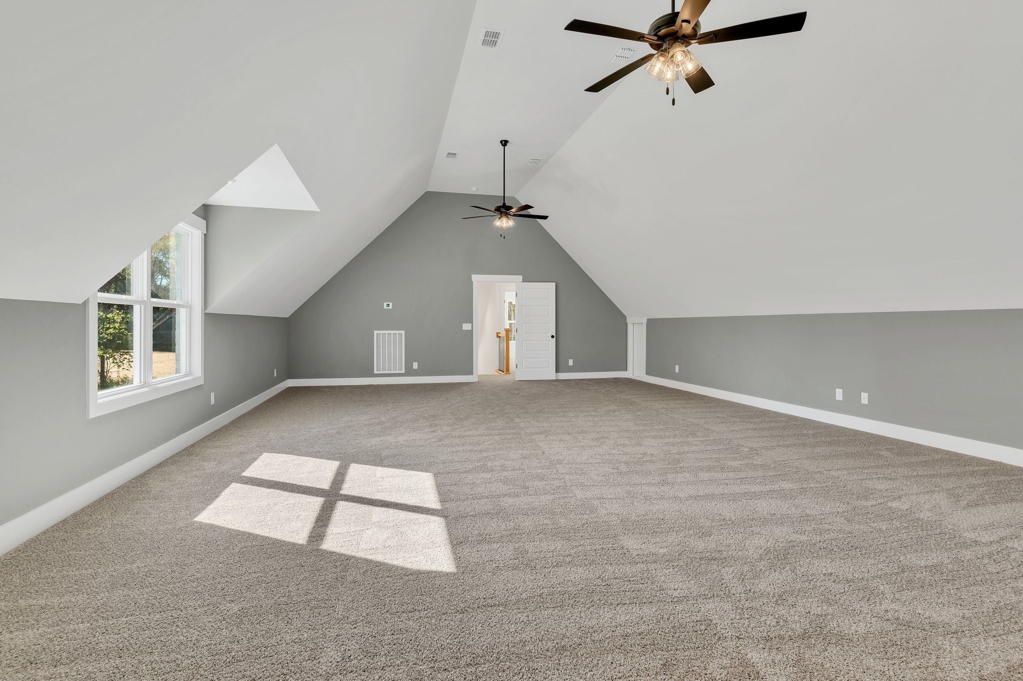 Hendersonville, Tennessee, 37075, United States, 4 Bedrooms Bedrooms, ,4 BathroomsBathrooms,Residential,Active,2011440