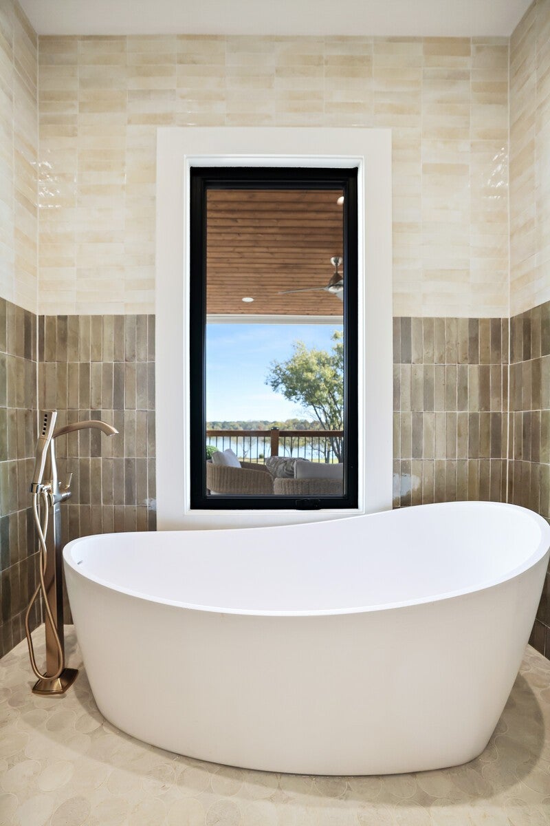 Hendersonville, Tennessee, 37075, United States, 5 Bedrooms Bedrooms, ,5 BathroomsBathrooms,Residential,Active,1988446