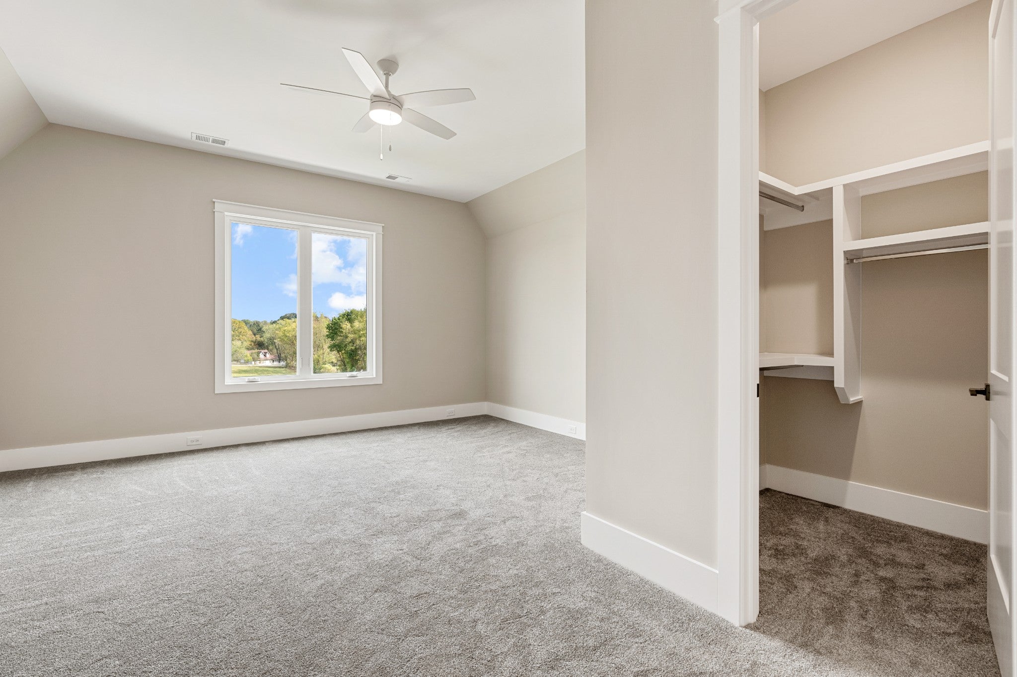 Lebanon, Tennessee, 37090, United States, 5 Bedrooms Bedrooms, ,7 BathroomsBathrooms,Residential,Active,1927656