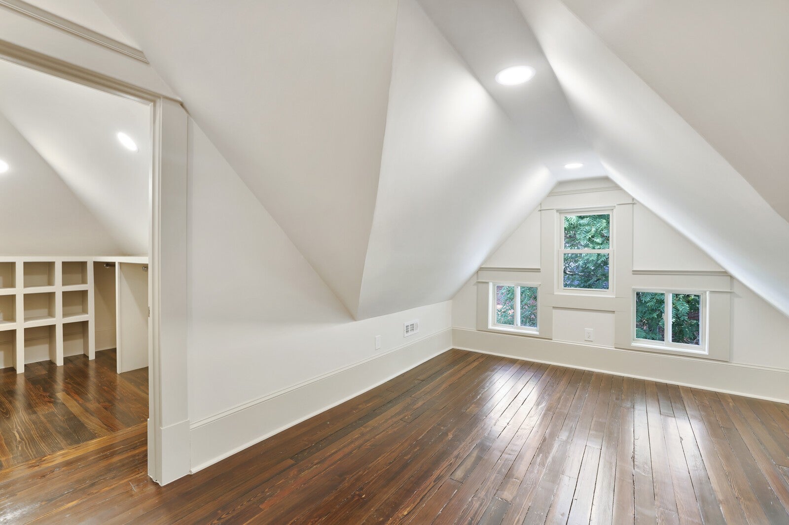 Nashville, Tennessee, 37204, United States, 4 Bedrooms Bedrooms, ,4 BathroomsBathrooms,Residential,Active,1922332
