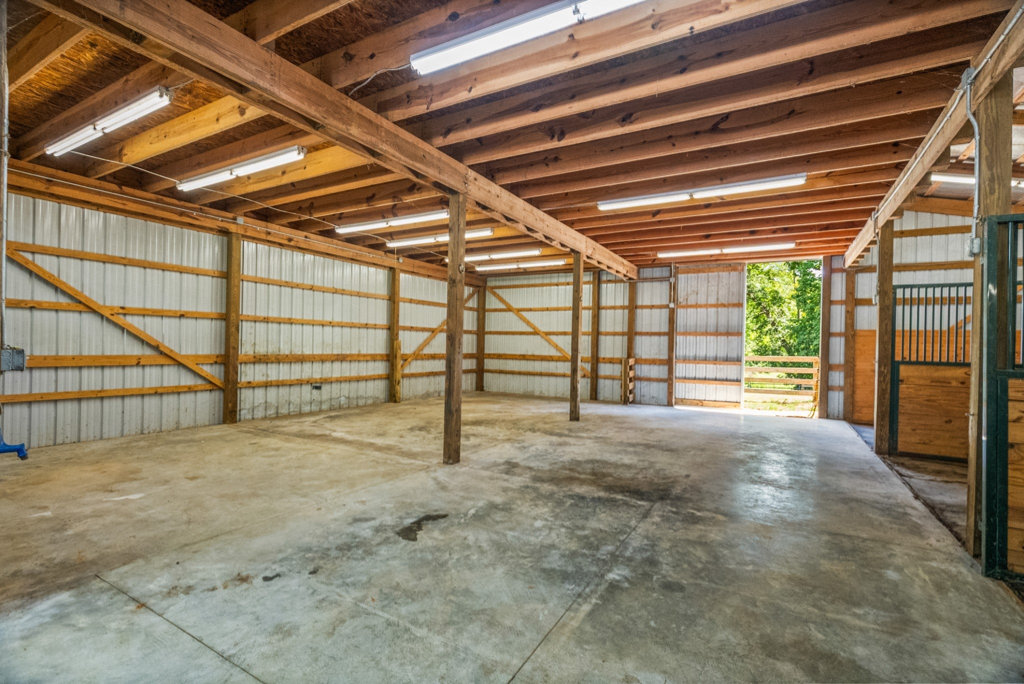 Cross Plains, Tennessee, 37049, United States, 5 Bedrooms Bedrooms, ,6 BathroomsBathrooms,Residential,Active,1919379