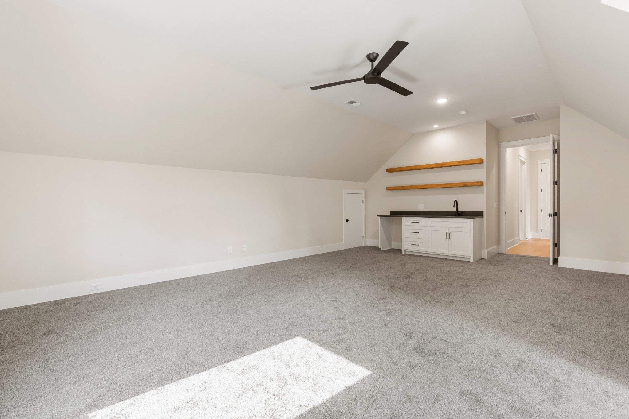 Lebanon, Tennessee, 37090, United States, 5 Bedrooms Bedrooms, ,7 BathroomsBathrooms,Residential,Active,1927656